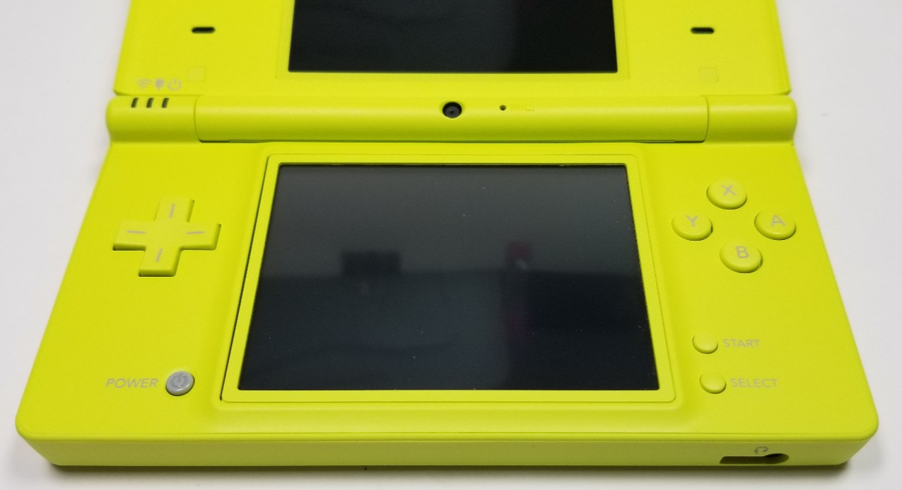 Nintendo DSi Lime Green Excellent Condition Japan Region Console Complete
