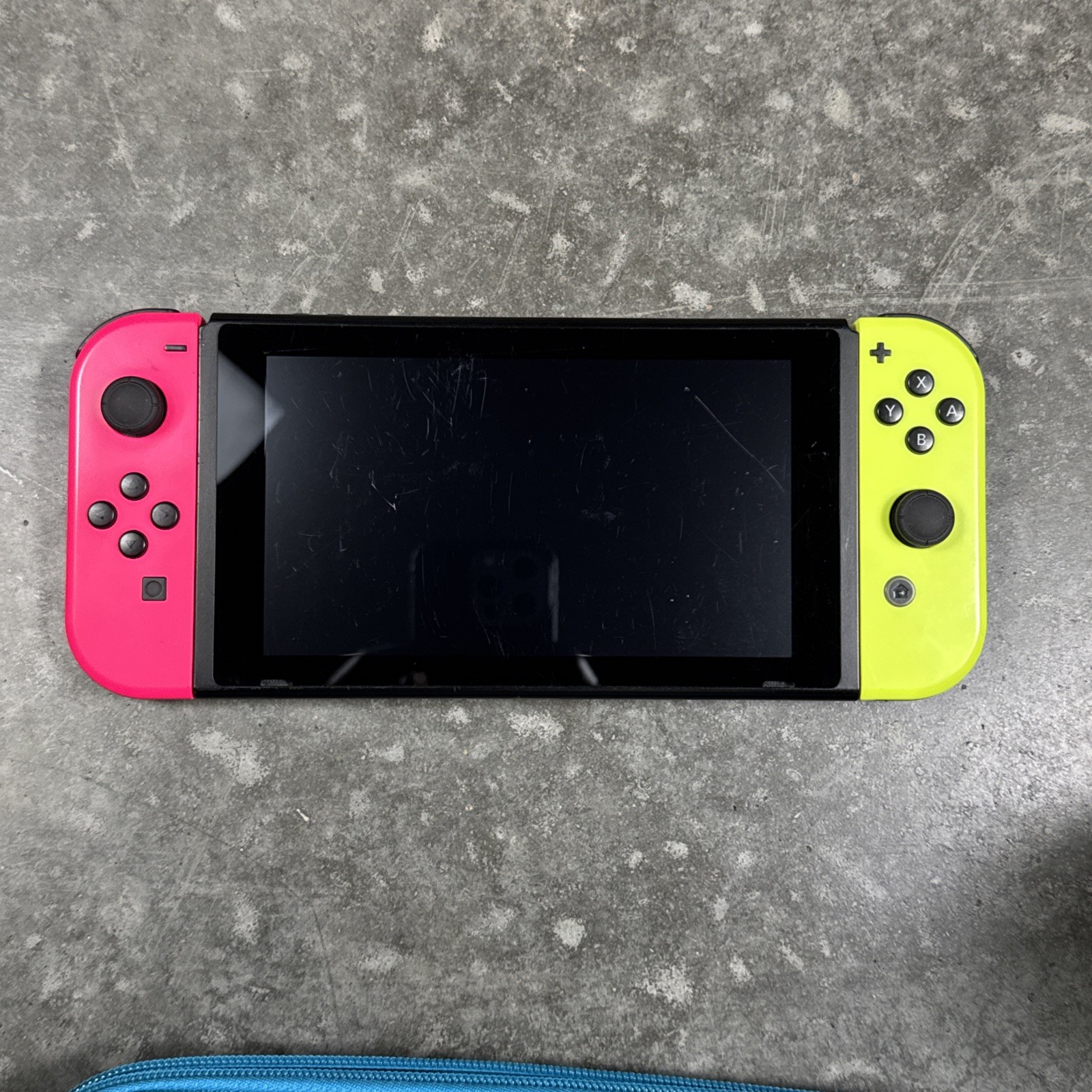 Nintendo Switch V2 Console HAC-001(02) Bundle Case Dock Cables Joy-Cons Tested