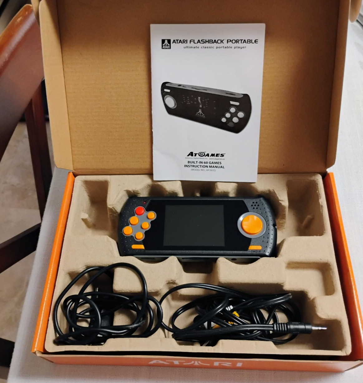 Atari Flashback Portable Console 60 Games Built-In [Complete]