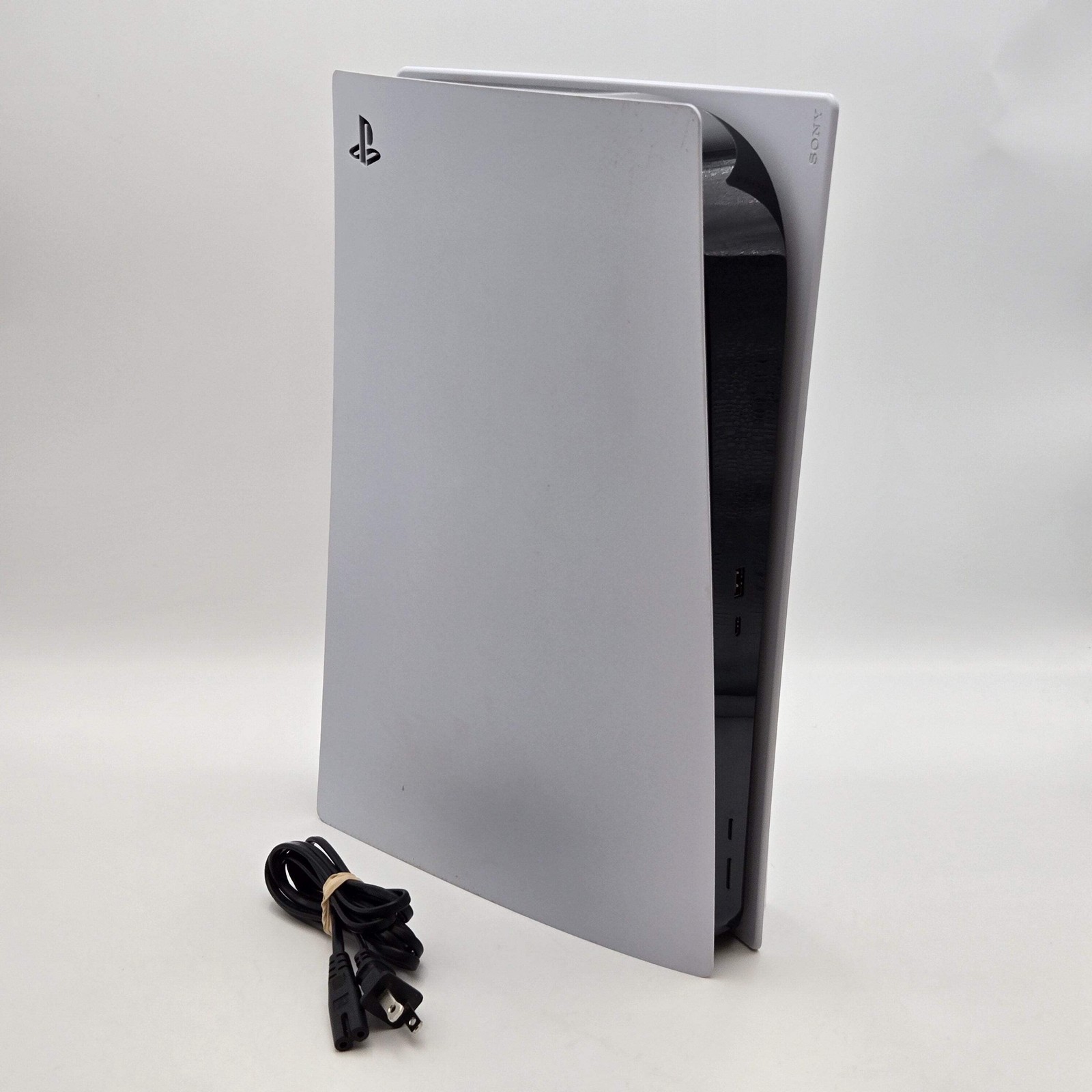 Sony PlayStation 5 PS5 Disc Edition CFI-1115A 825GB Video Game Console – Used B