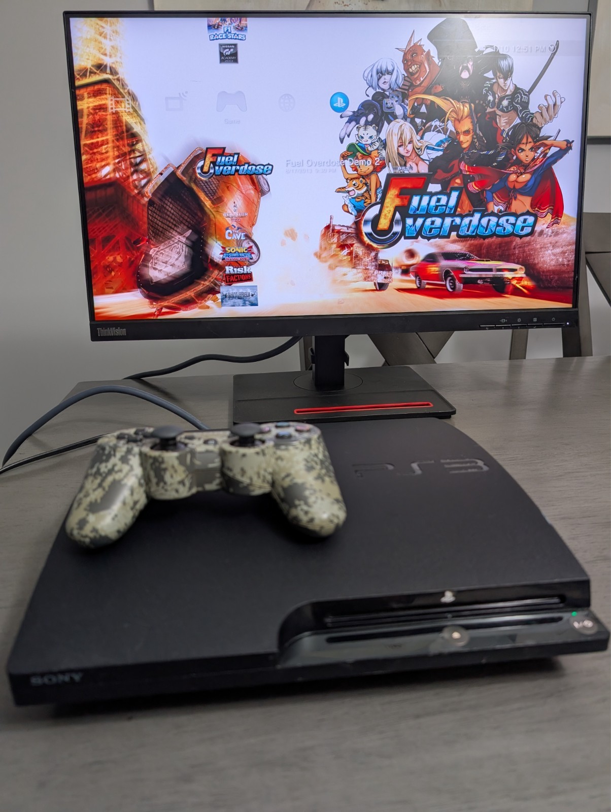 Sony PlayStation 3 PS3 CECH-2001B 232GB +4 games. tested.