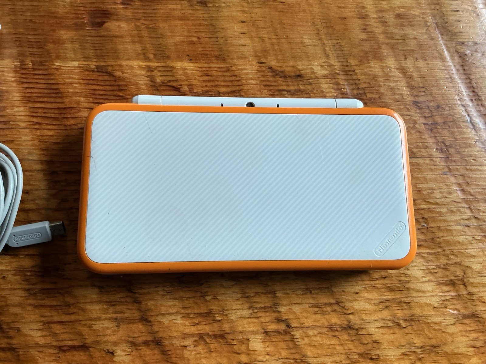 Nintendo 2DS XL White & Orange Tested and Working! Clean Screens! With Charger