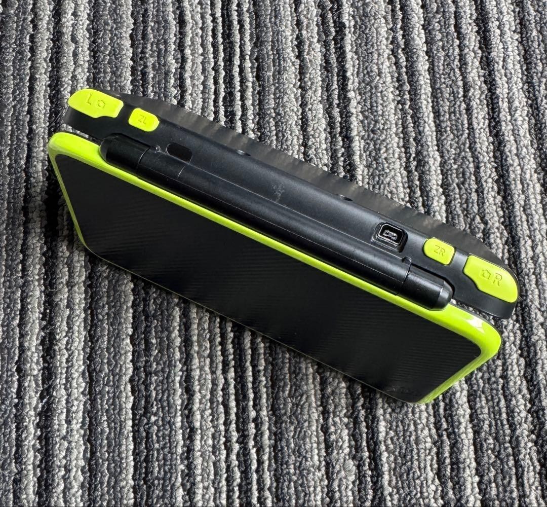 Nintendo 2DS LL – Black/Lime Tested