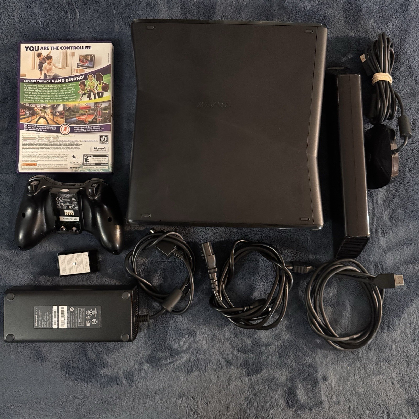 Microsoft Xbox 360 with Kinect 250GB Mat Black Console Controller & Cables