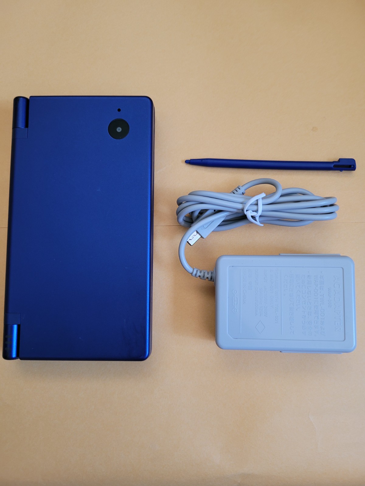 Nintendo DSi 256MB Blue Handheld System Japanese