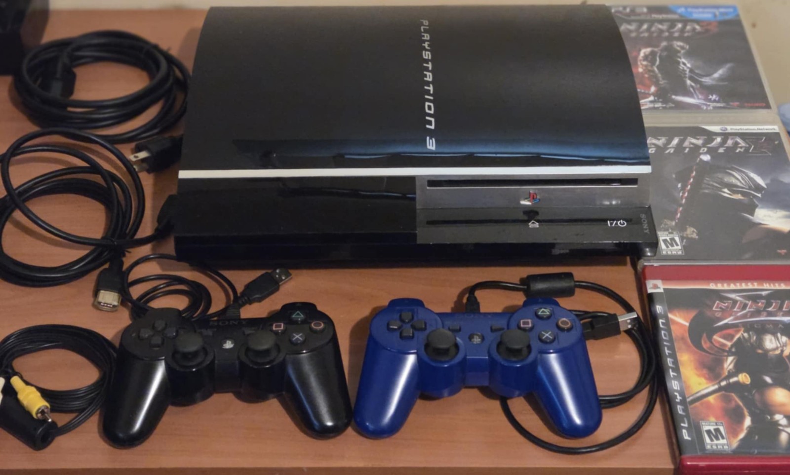 📣 PS3 40GB + Ninja Gaiden 1-2-3 + 2 Controllers 📦 Free Shipping Across Canada!