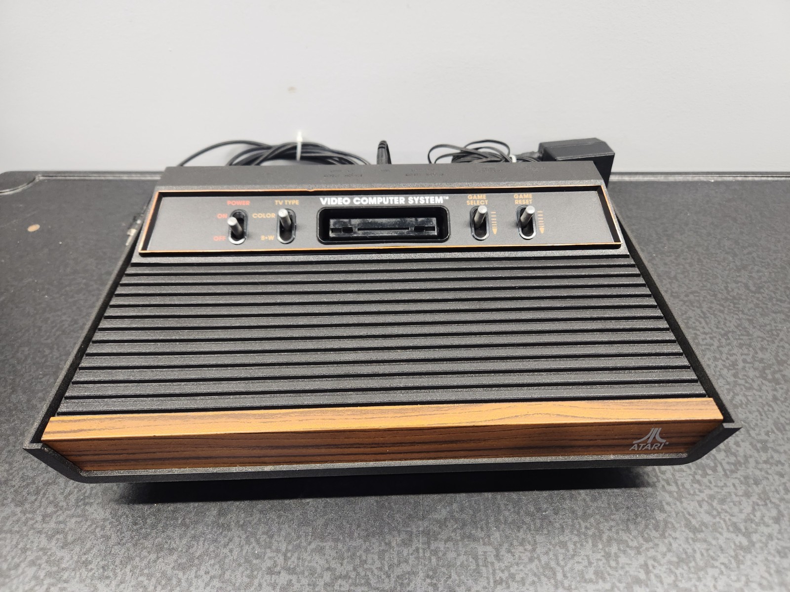 Atari 2600 CX-2600A Wood Grain 4 Switch Console with Cords ~ Good Condition