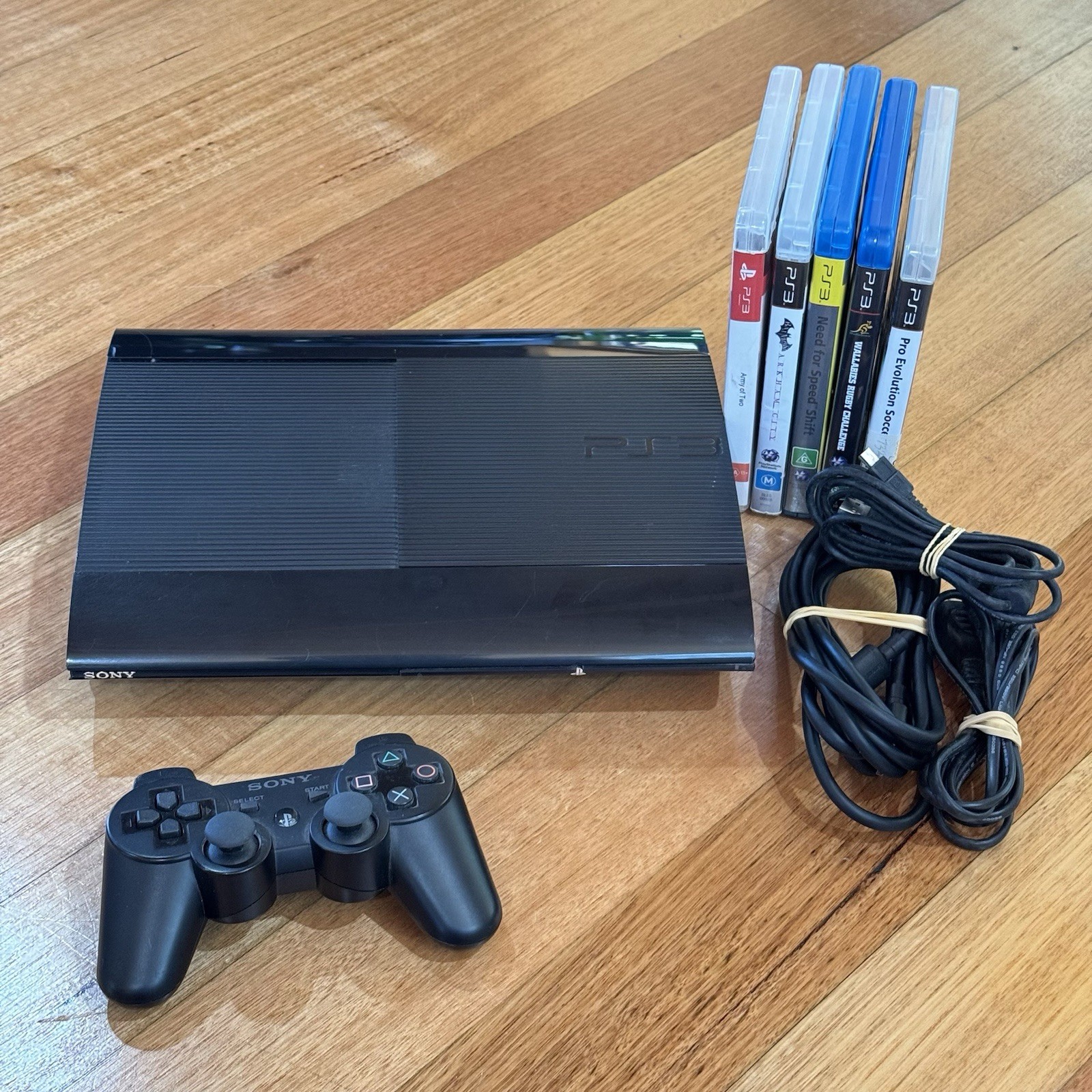 Sony PlayStation 3 PS3 Super Slim Console Bundle CECH-4002A Controller & 5 Games