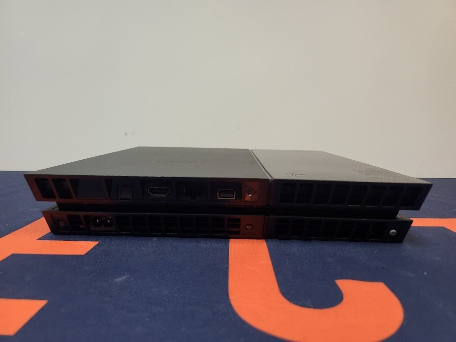 Sony PlayStation 4 PS4 Console Only – 500GB – CUH‑1115A – Fair Condition