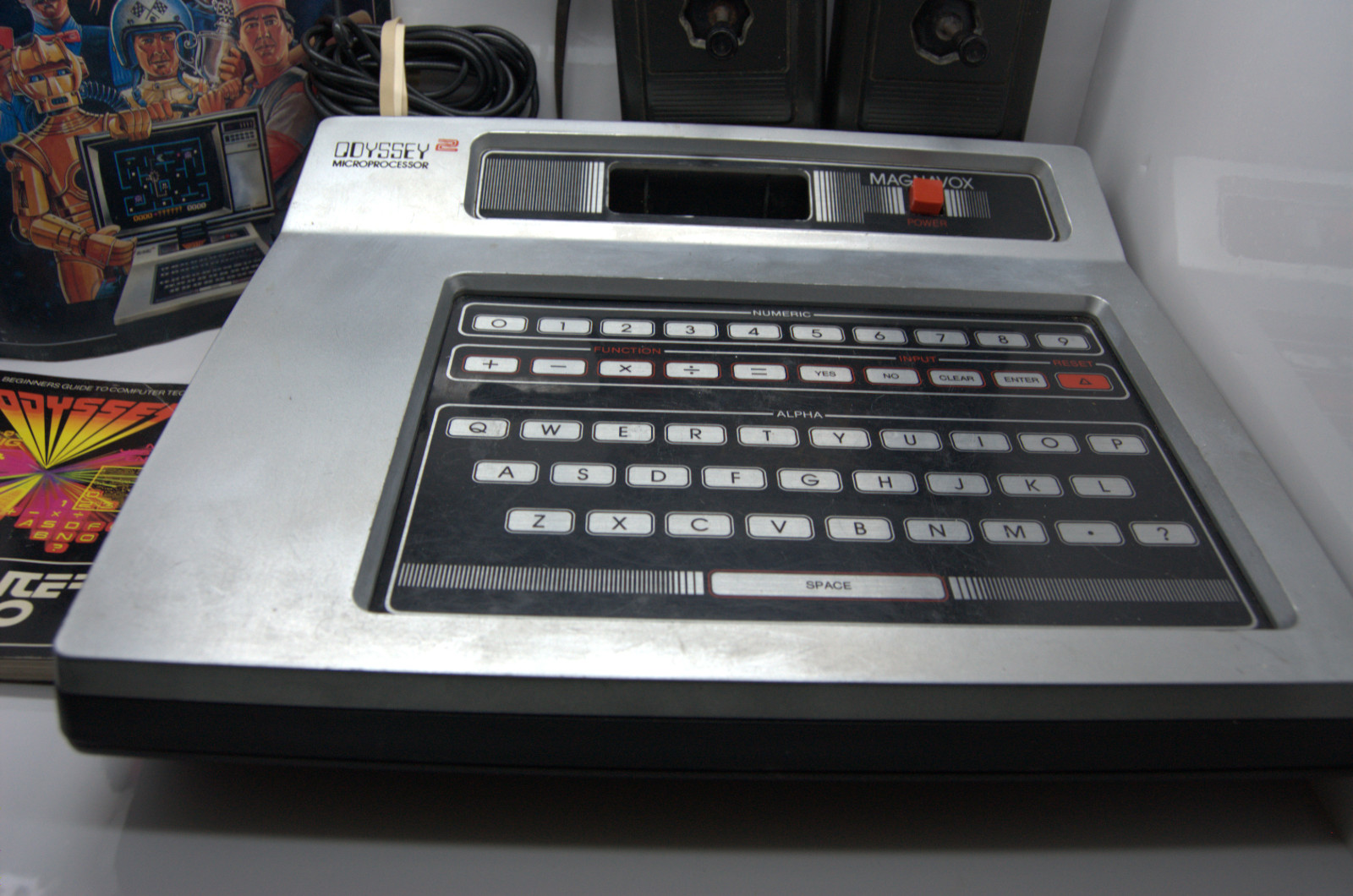 Magnavox Odyssey2 Console Bundle 2 Controllers Tested w/ Manuals & Books