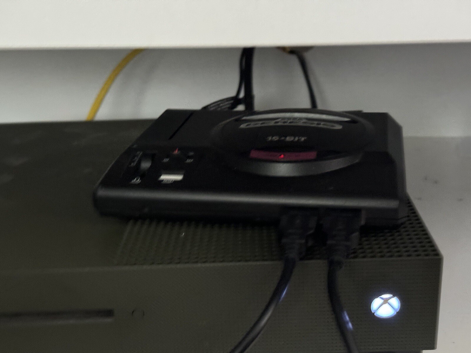 Sega Genesis Model 1601 Console Tested Works Two Controllers NO Power cord