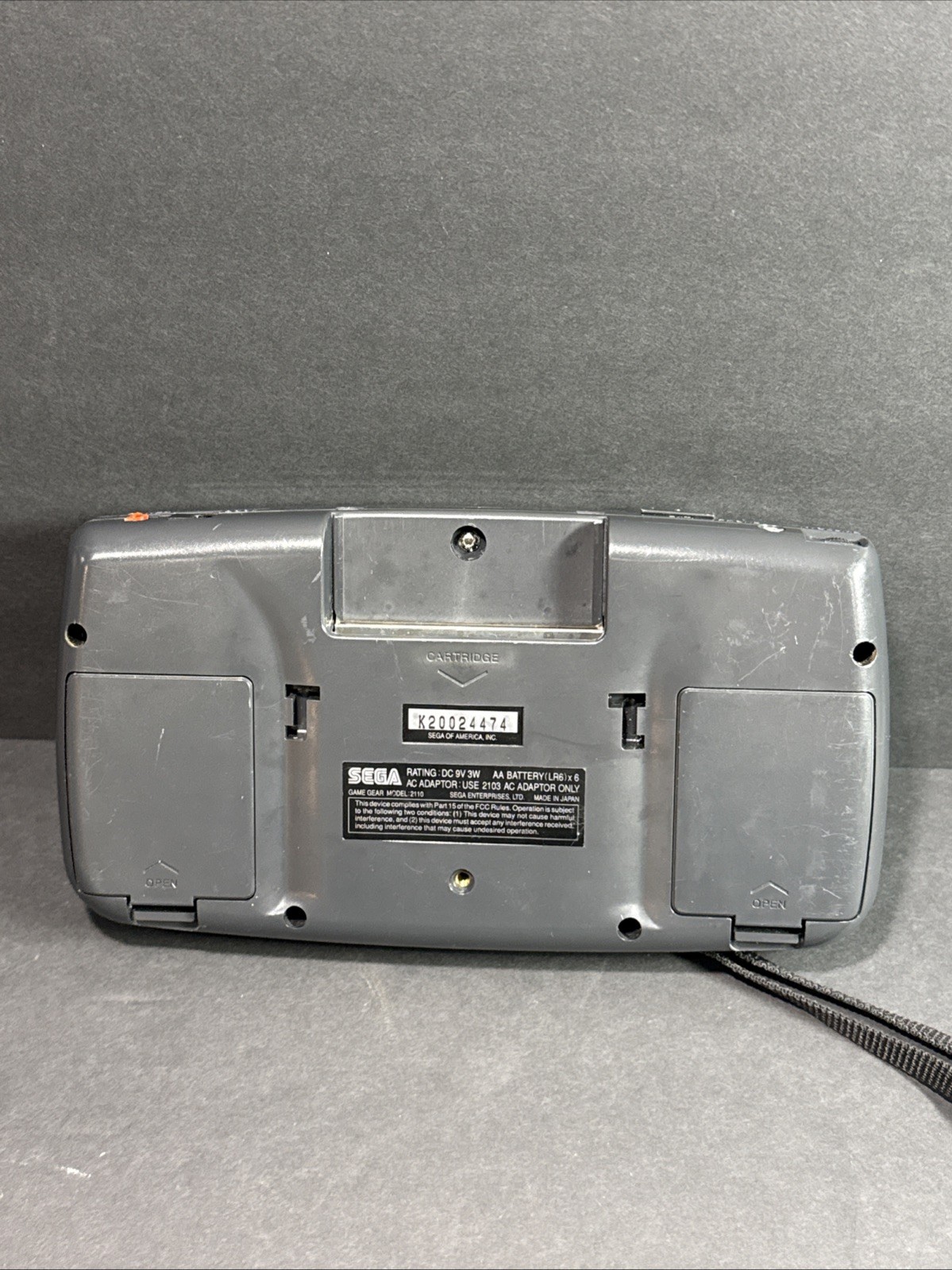 SEGA Game Gear Handheld System – For Parts – Powers Off Immediately