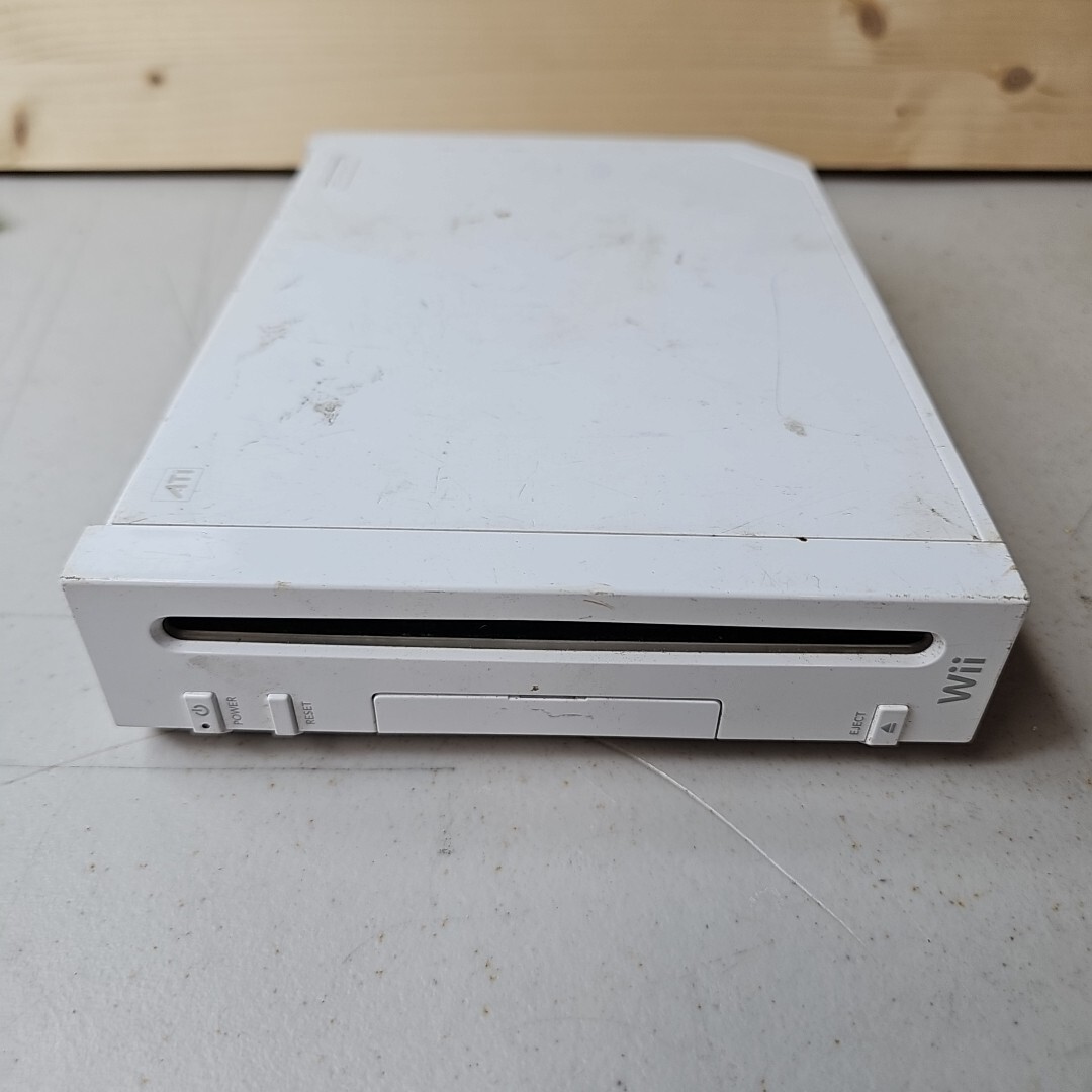 Nintendo Wii Console White 2006 RVL-001 For Parts