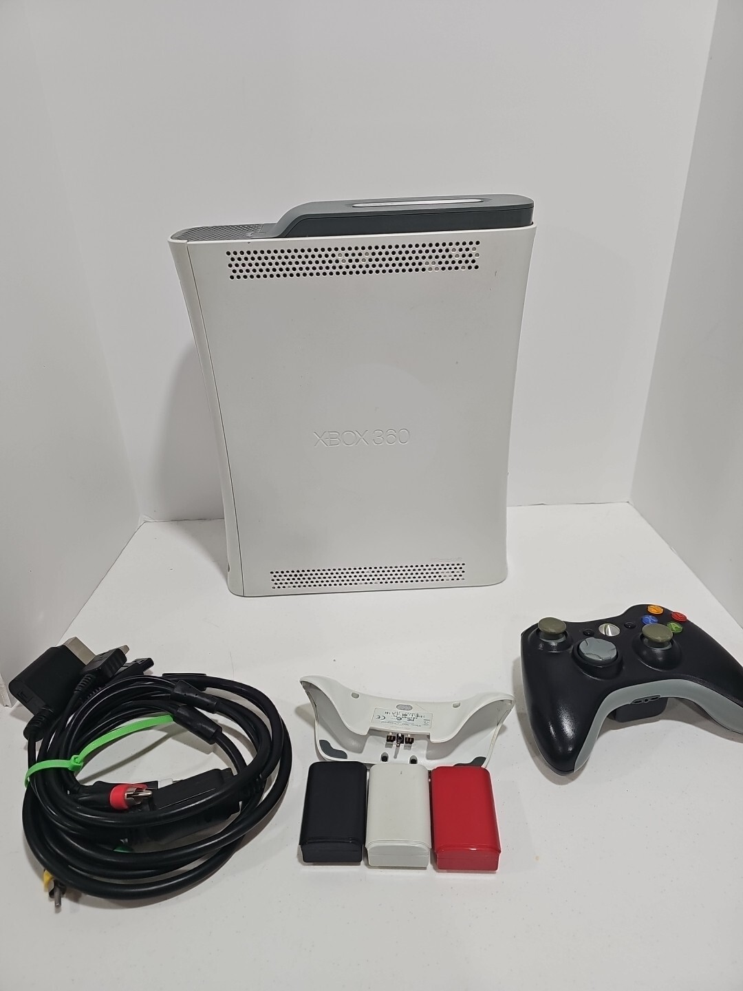 Microsoft Xbox 360 Pro 20GB Console – Matte White- NOT WORKING PARTS ONLY