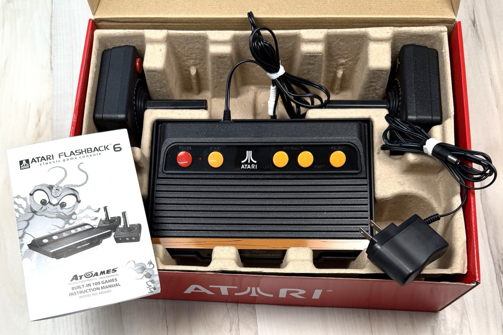 ATARI Flashback 6 Classic GAME CONSOLE w/ 100 Built-in Games 2 Controllers WORKS