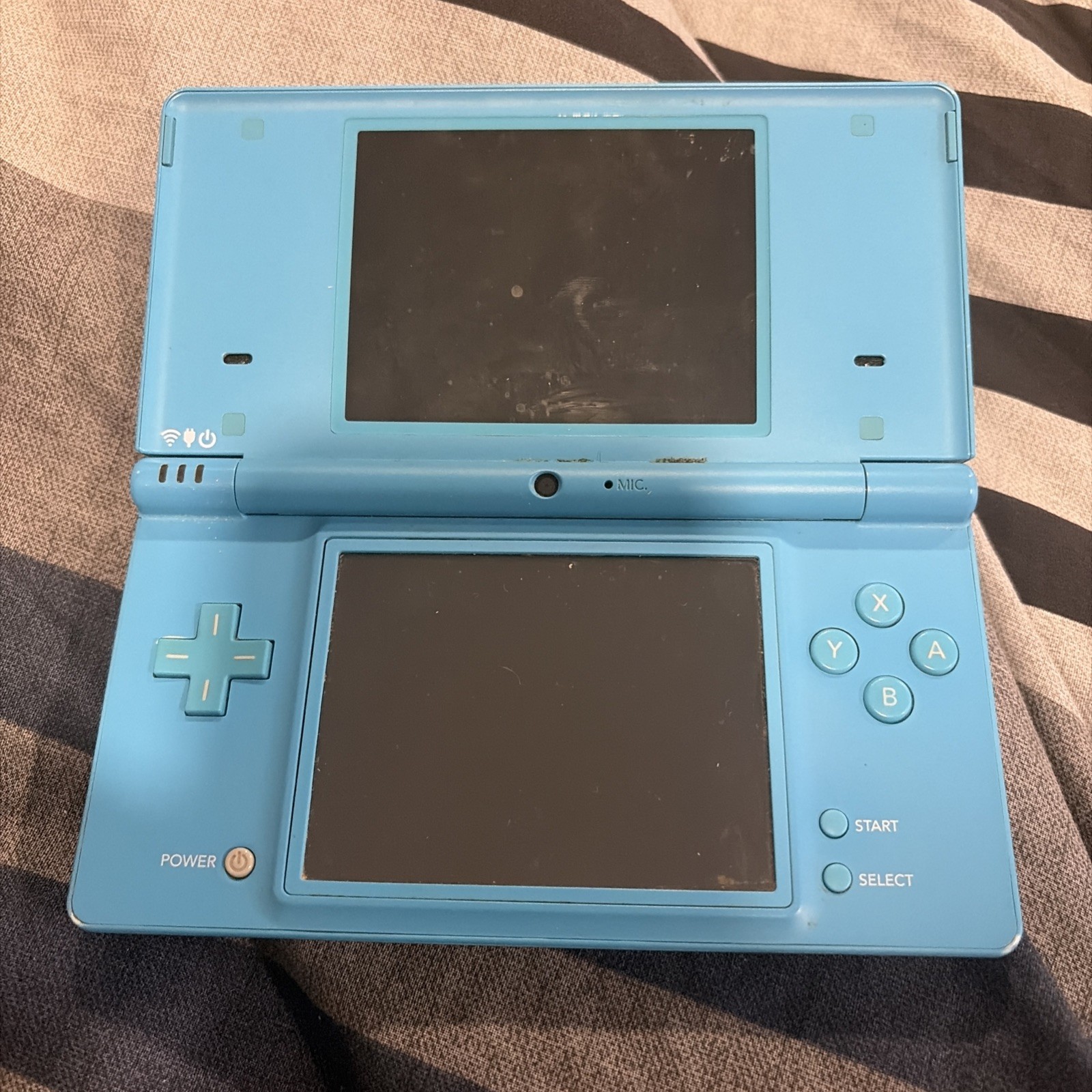 Nintendo DSi Blue Handheld System No Stylus TWL-001 (USA)