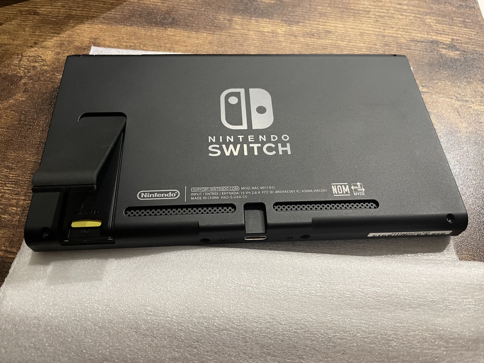 Nintendo Switch Bundle 32GB Console – Black/Red – microSDXC 256GB – Carry Case