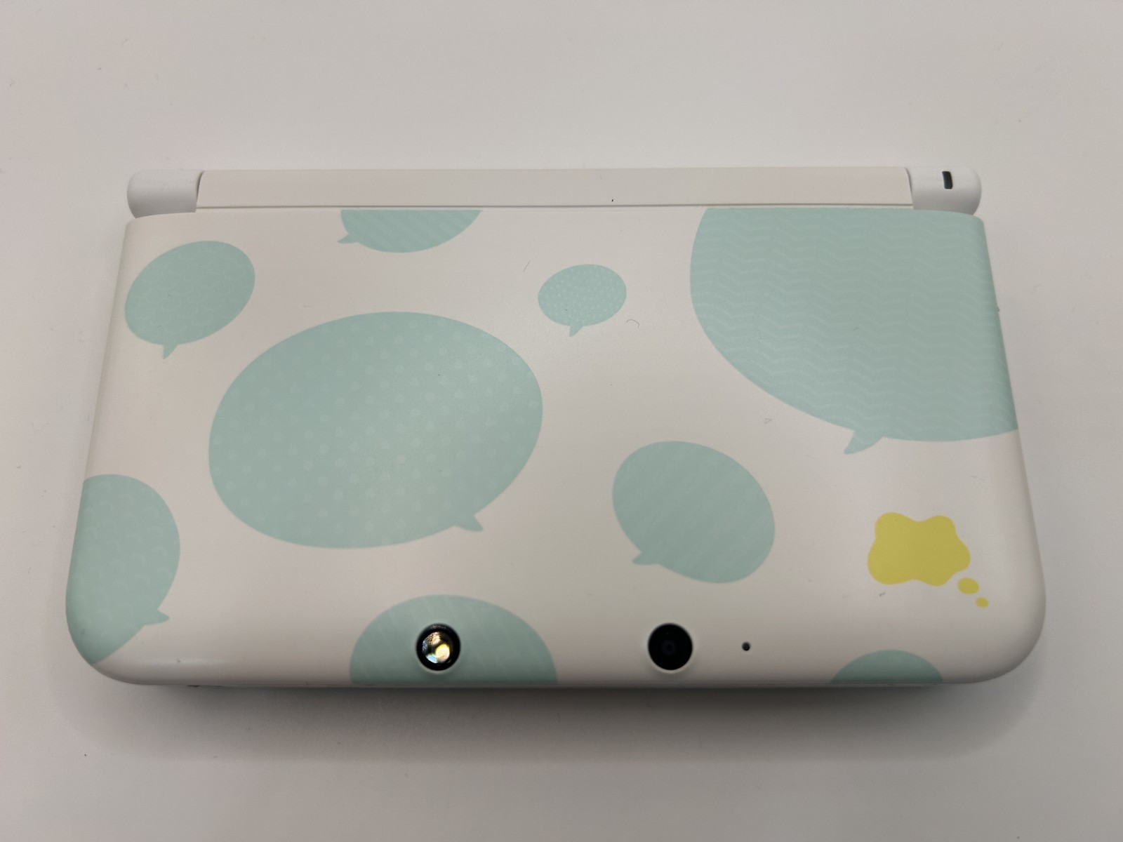 [A-rank] Nintendo 3DS console Tomodachi Life New Edition with Charger/Stylus