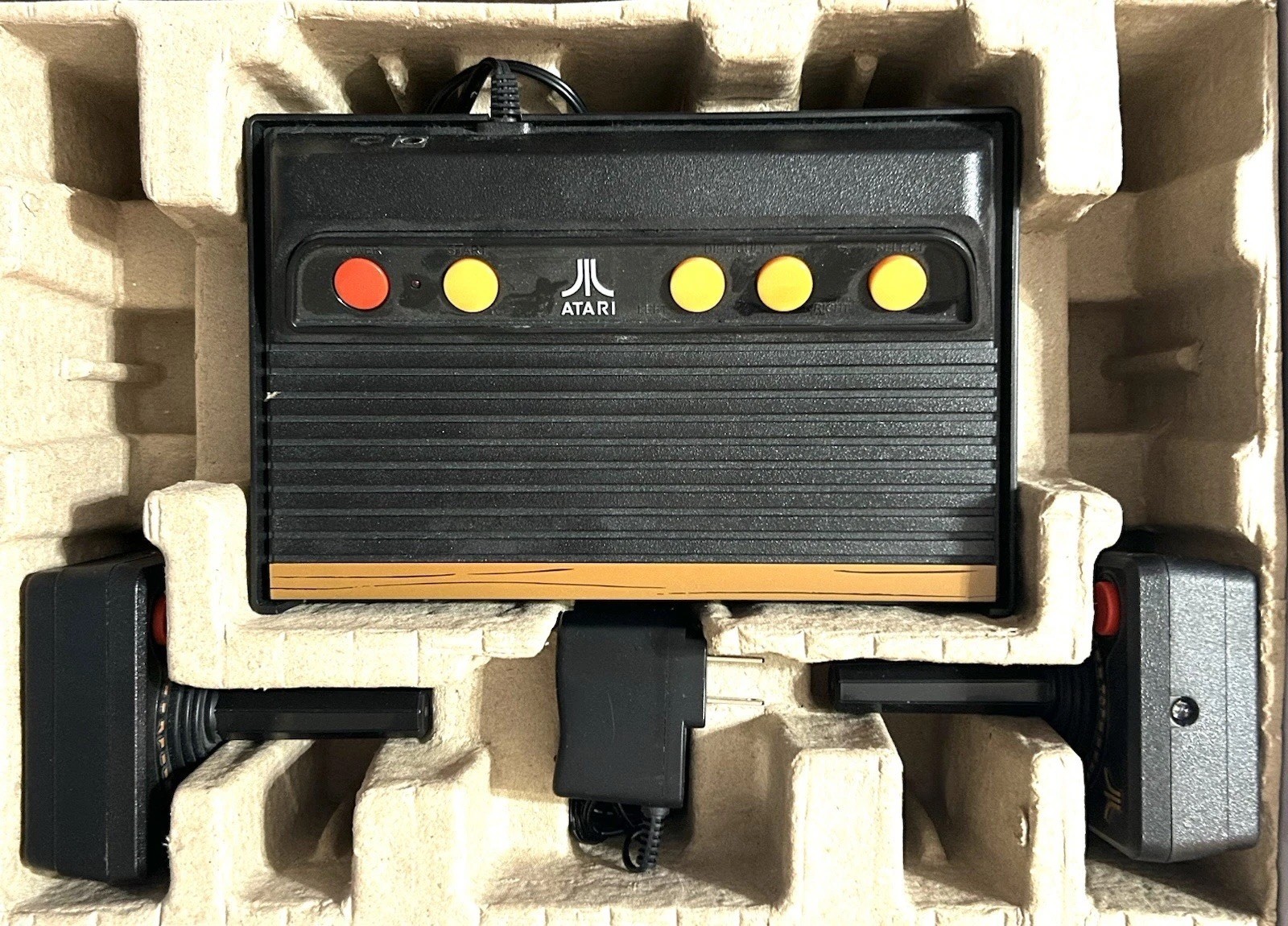 Atari 40th Anniversary Flashback 4 Classic 76 Built-in Games Console Sp. Ed.