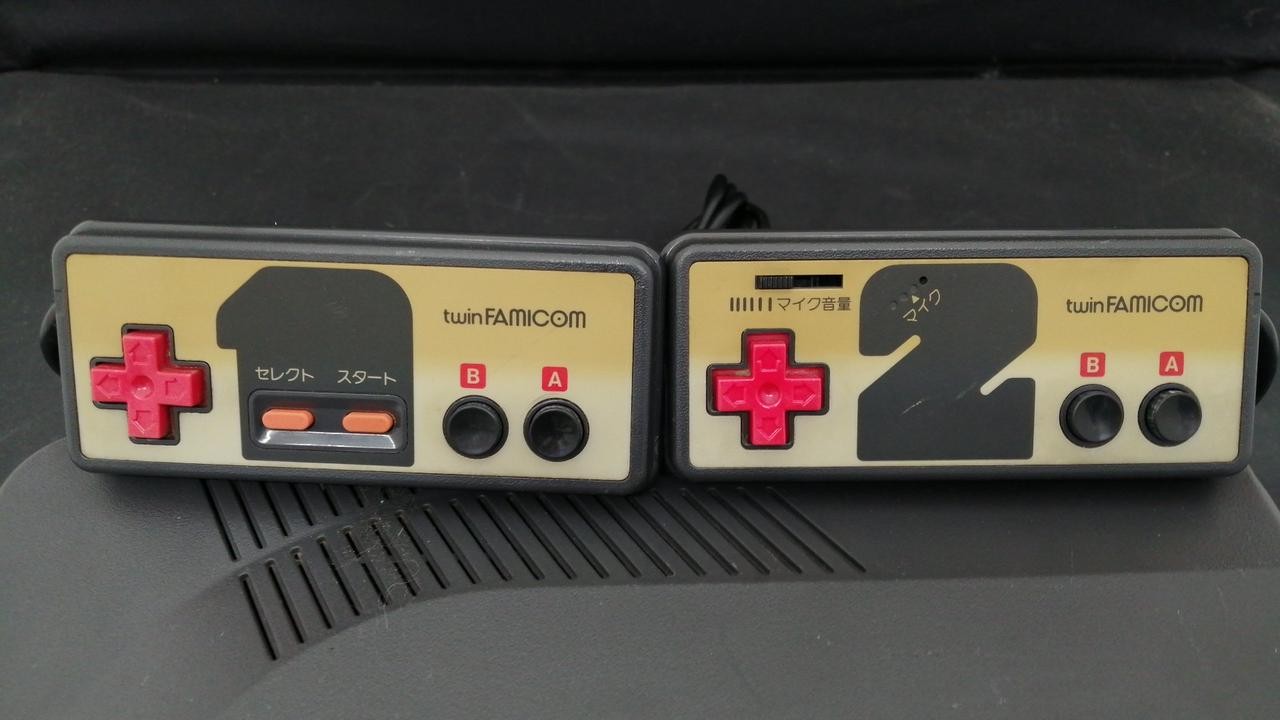Twin Famicom Model AN 500B SHARP