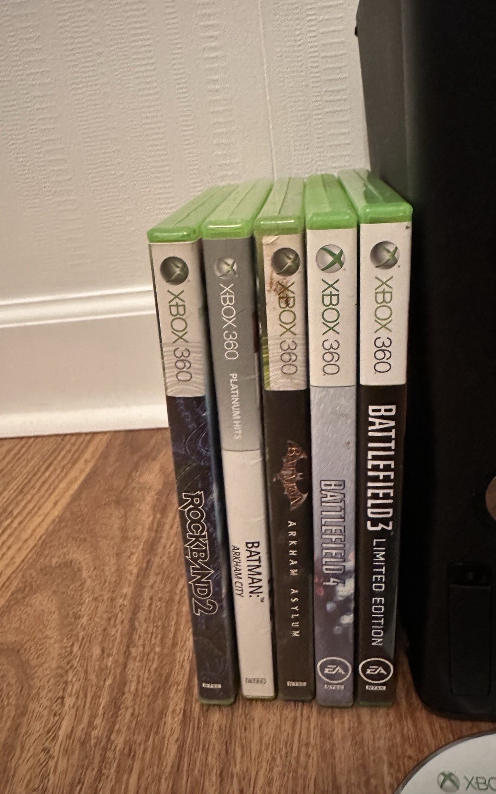 Microsoft Xbox 360 S 4GB Console, One Controller/12 Games