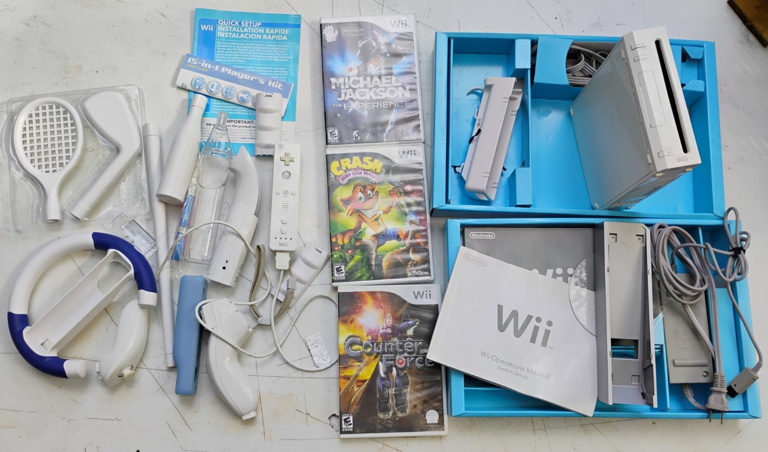 Nintendo Wii (RVL-001) LOT (Everything you see in photos) WORKING!