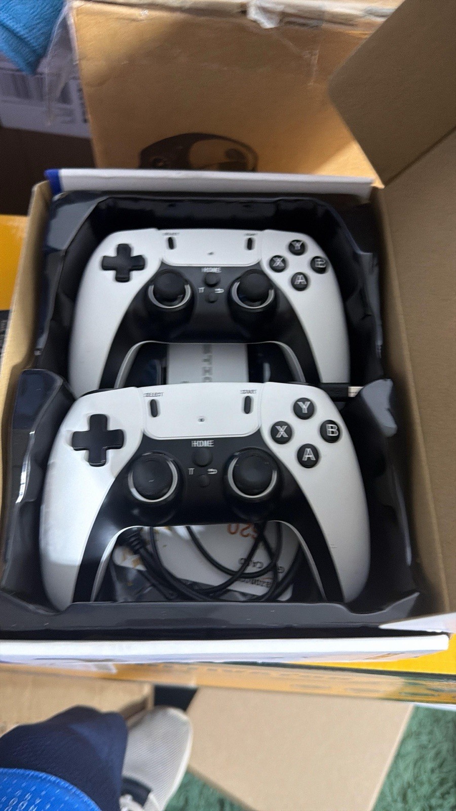 Wireless Retro Game Stick with 20000+ Classic Games, 23 Emulators, 4K HDMI Outpu
