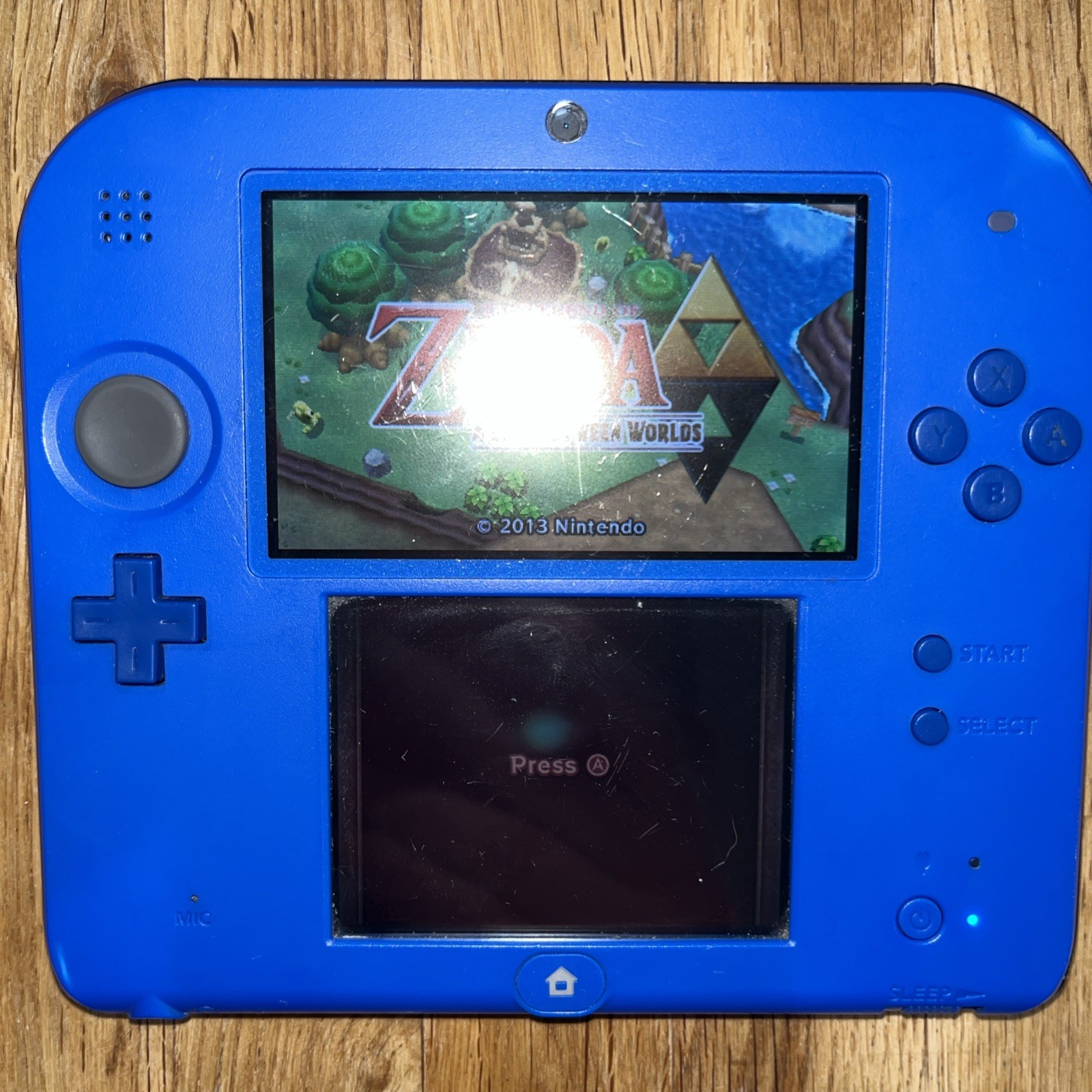 Nintendo 2DS Blue Console 4GB + 2 Games / No charger or Stylus / Tested