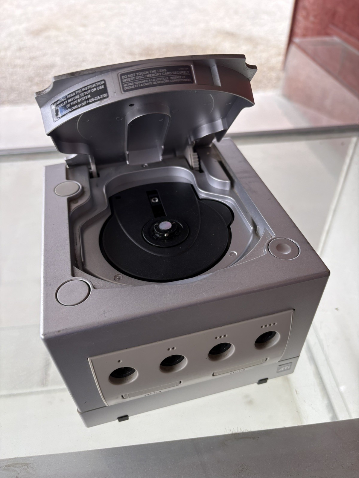 Nintendo GameCube Silver Console – DOES NOT WORK FOR PARTS ONLY – Laser Issues