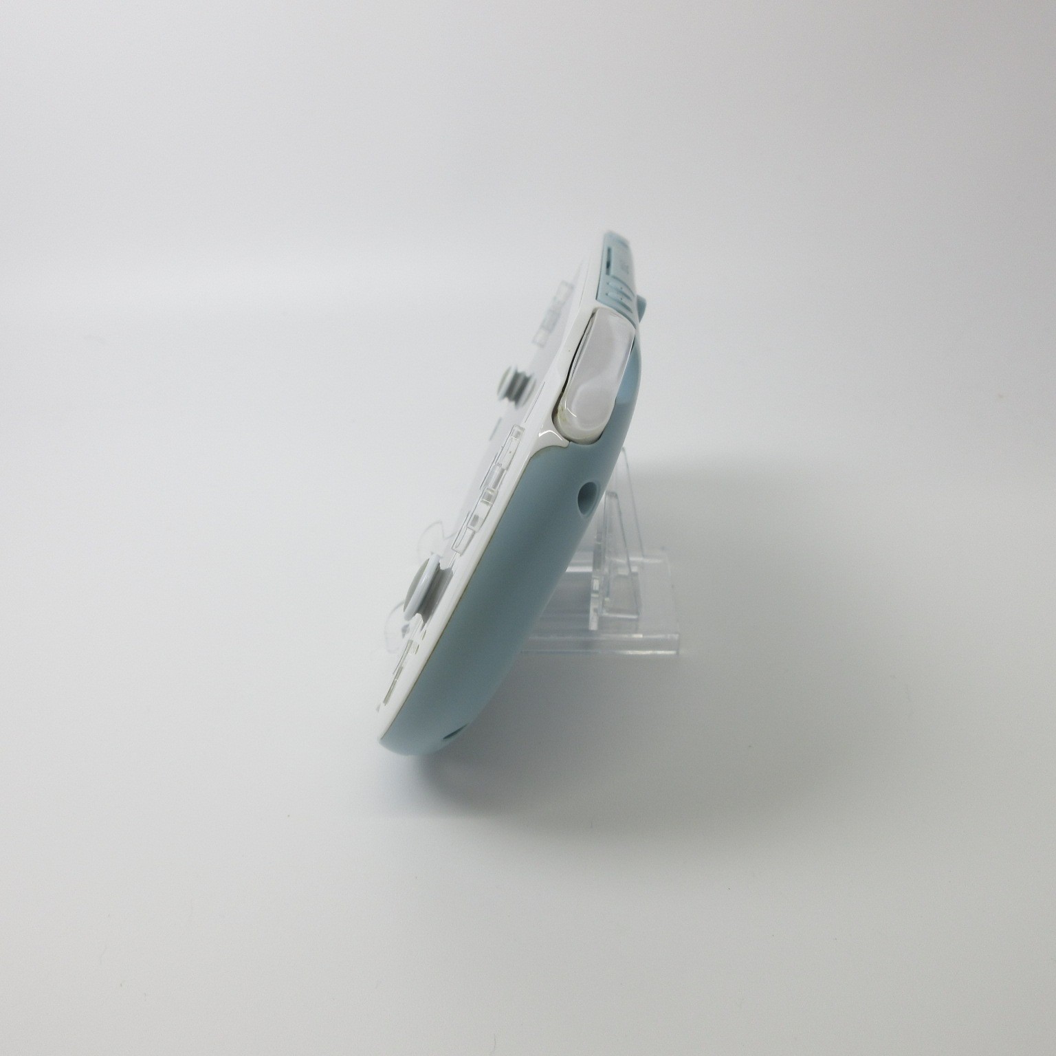 【Near Mint】Sony PS Vita PCH-2000 Light Blue / White Wi-Fi Model Console only #NE