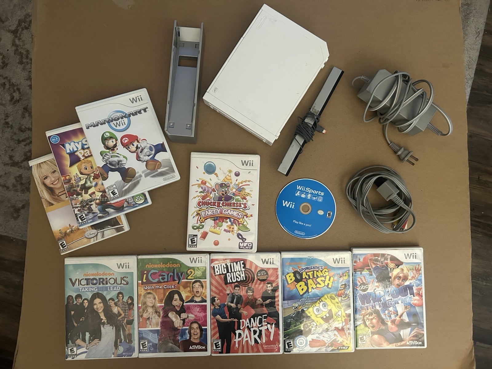 Wii Console Bundle – 1 Console, 2 Wiimotes, Nunchucks, Games And Accessories