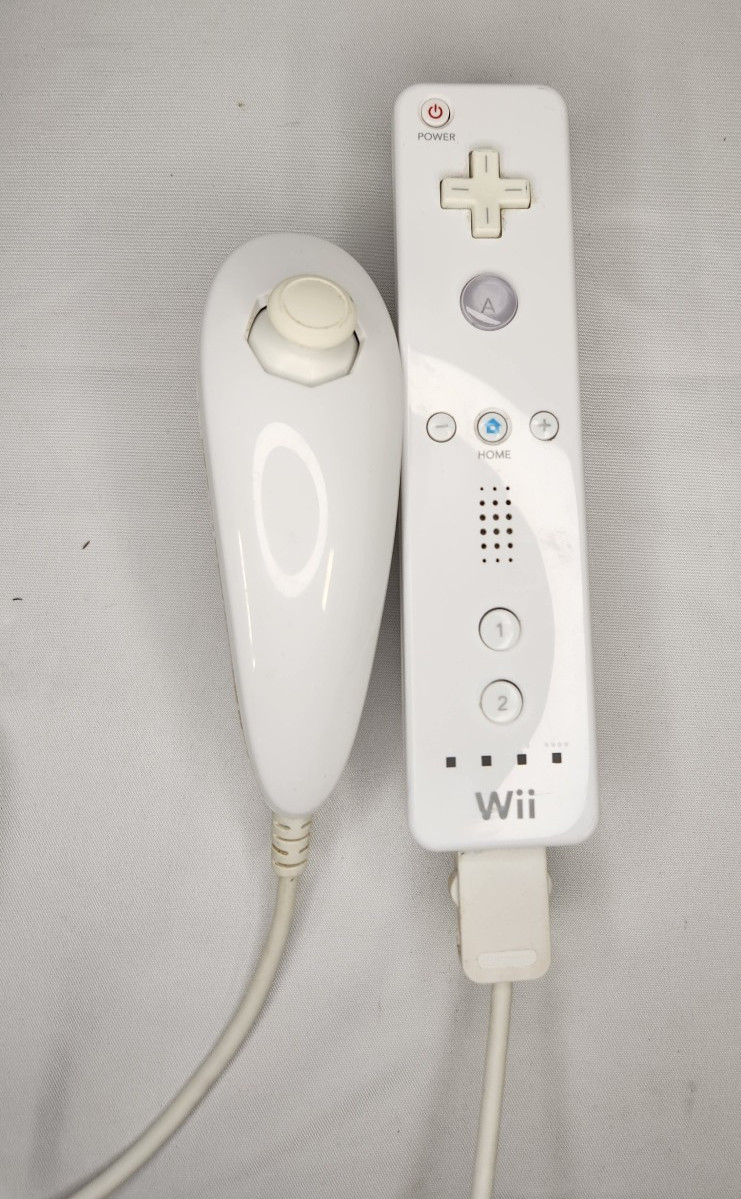 Nintendo Wii Sports White Home Console CIB, Complete Tested and Working