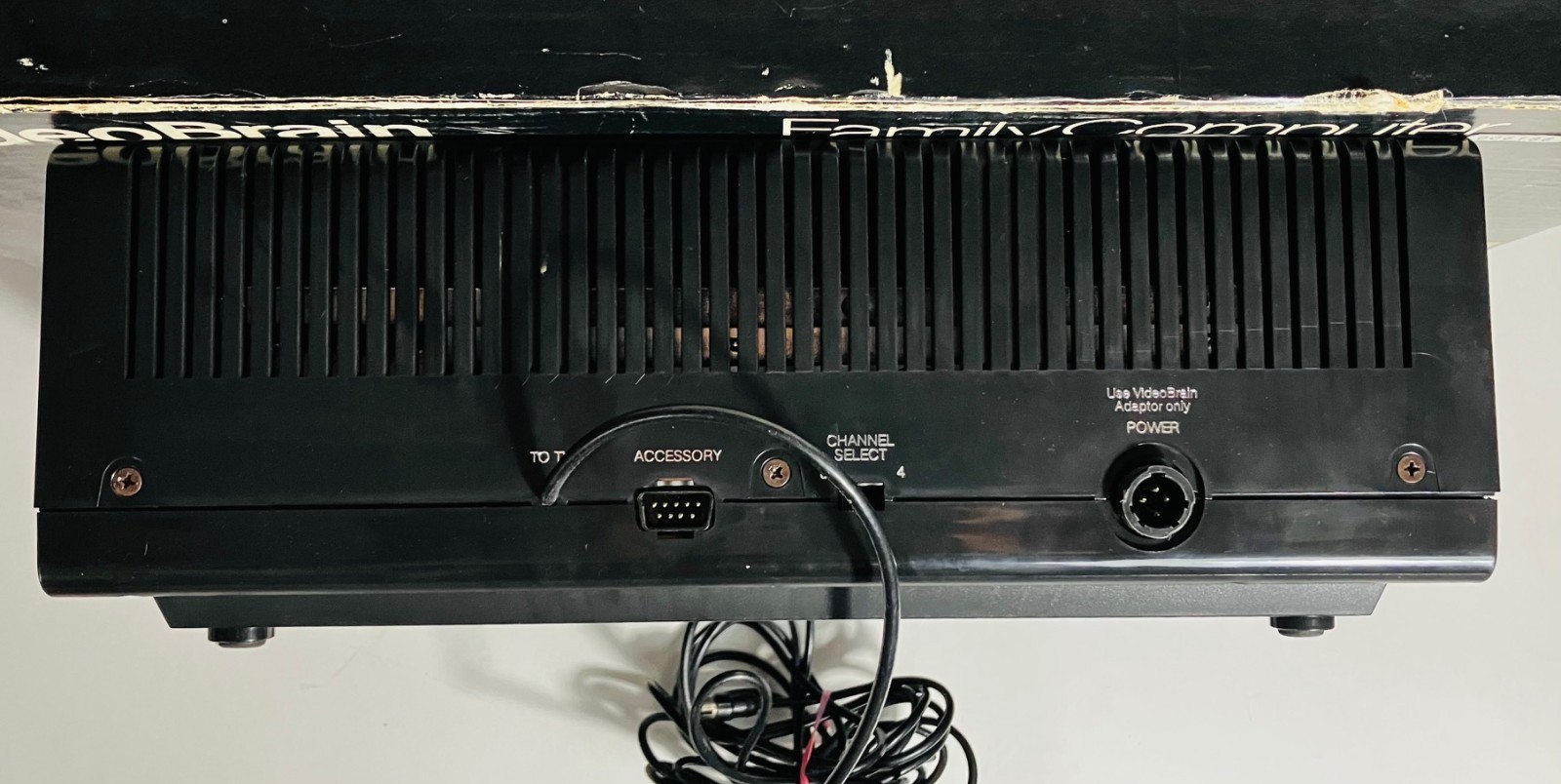 Video Brain Family Computer 101 Console Vintage 1977 – 2 Controllers, 2 Games