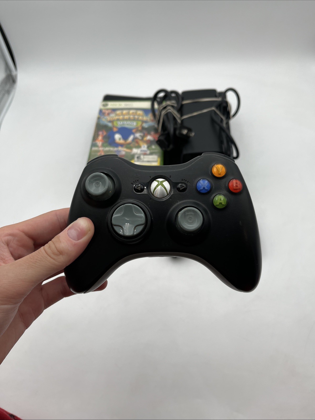Xbox 360 S Slim Bundle 1439 Console w 2 Controllers Power AV & Sega Tennis Works