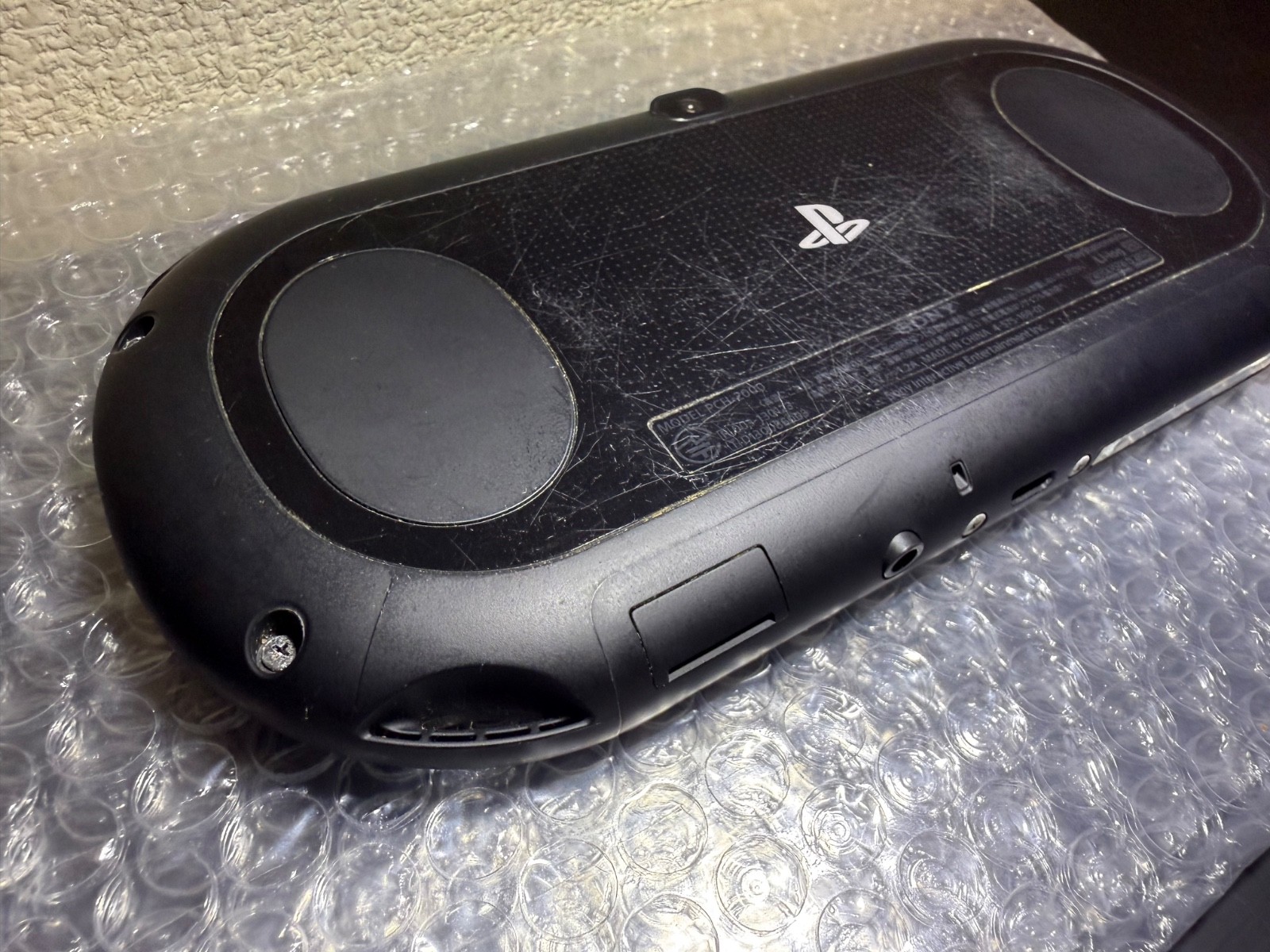 PS Vita PCH-2000 Black Console Minecraft 8GB All buttons tested