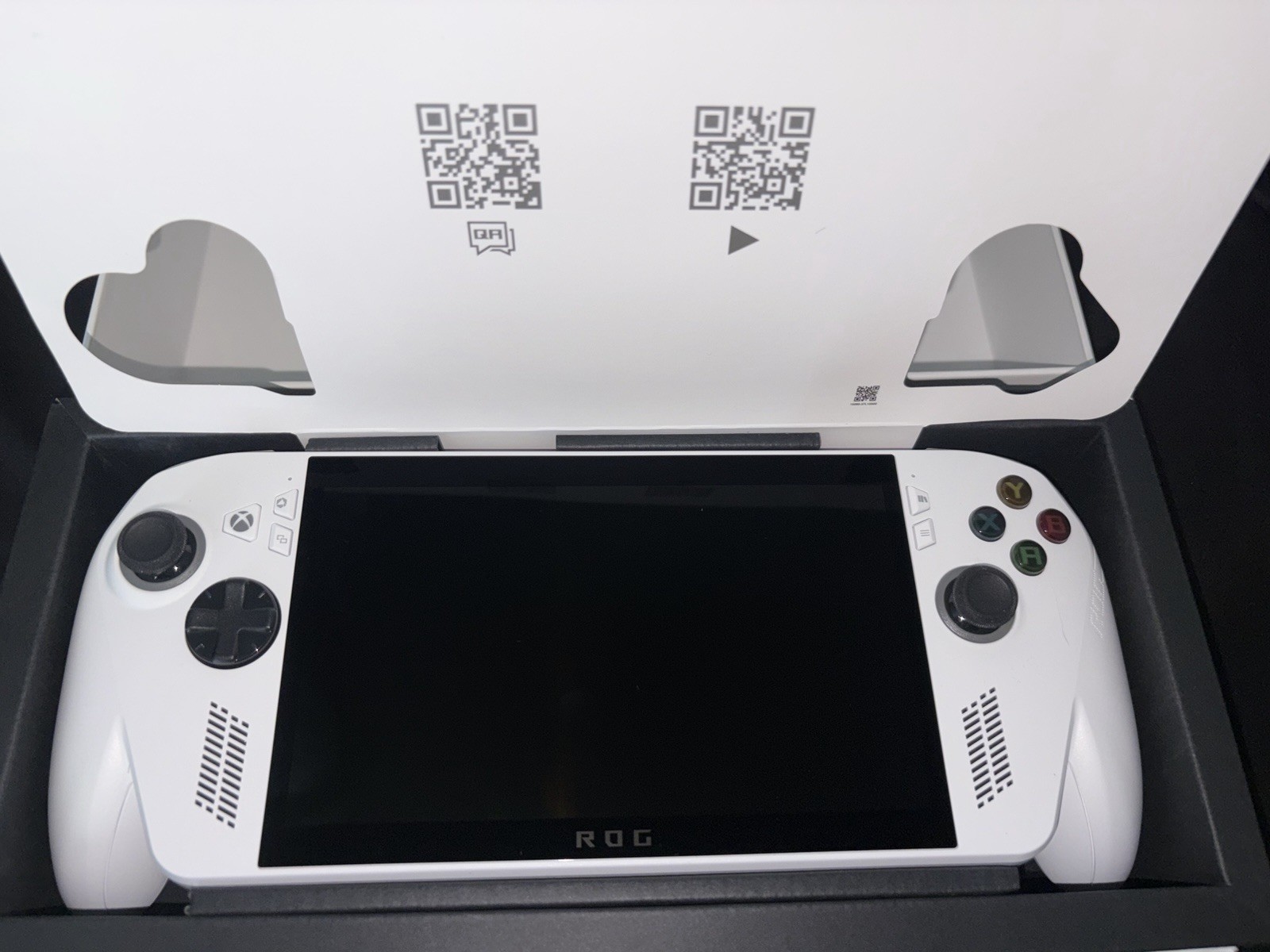 ASUS ROG Ally RC73YA 512GB White Handheld PC/Console Touchscreen USB-C 1080p