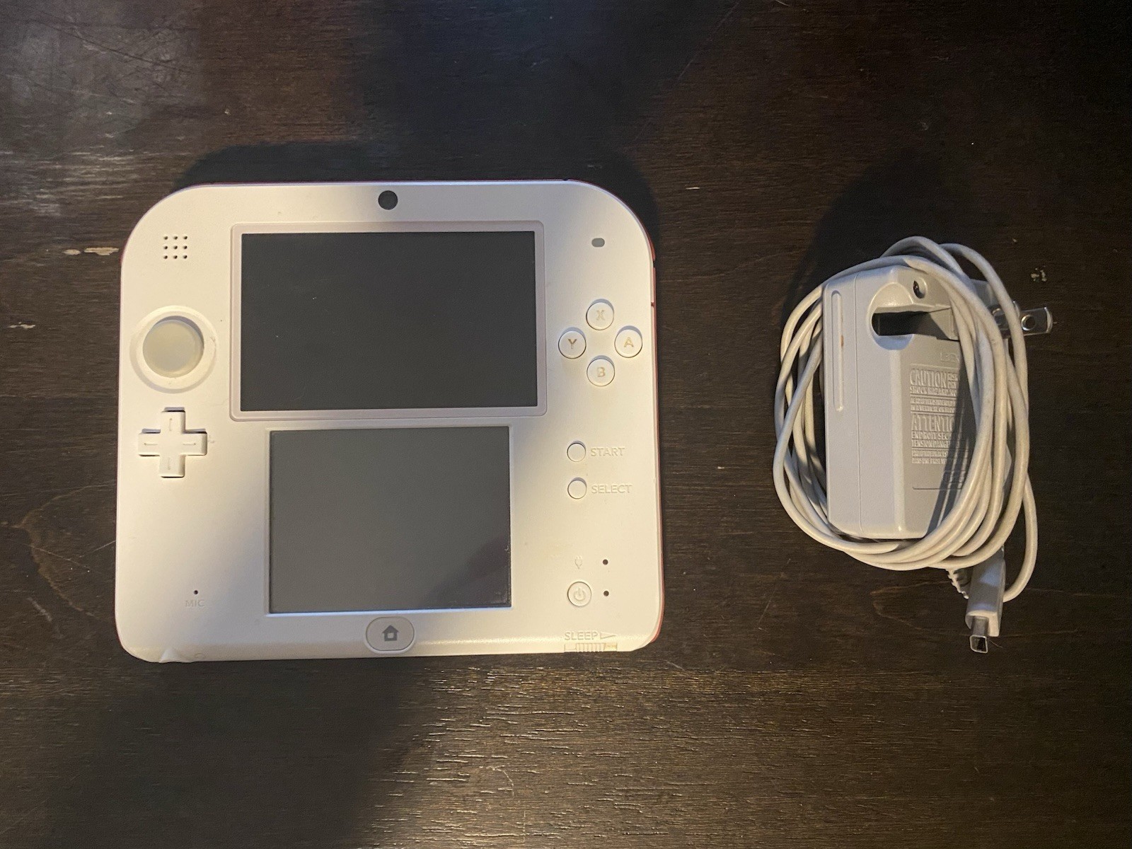 Nintendo 2DS 16gb White & Scarlet Handheld System W/ Charger + Stylus