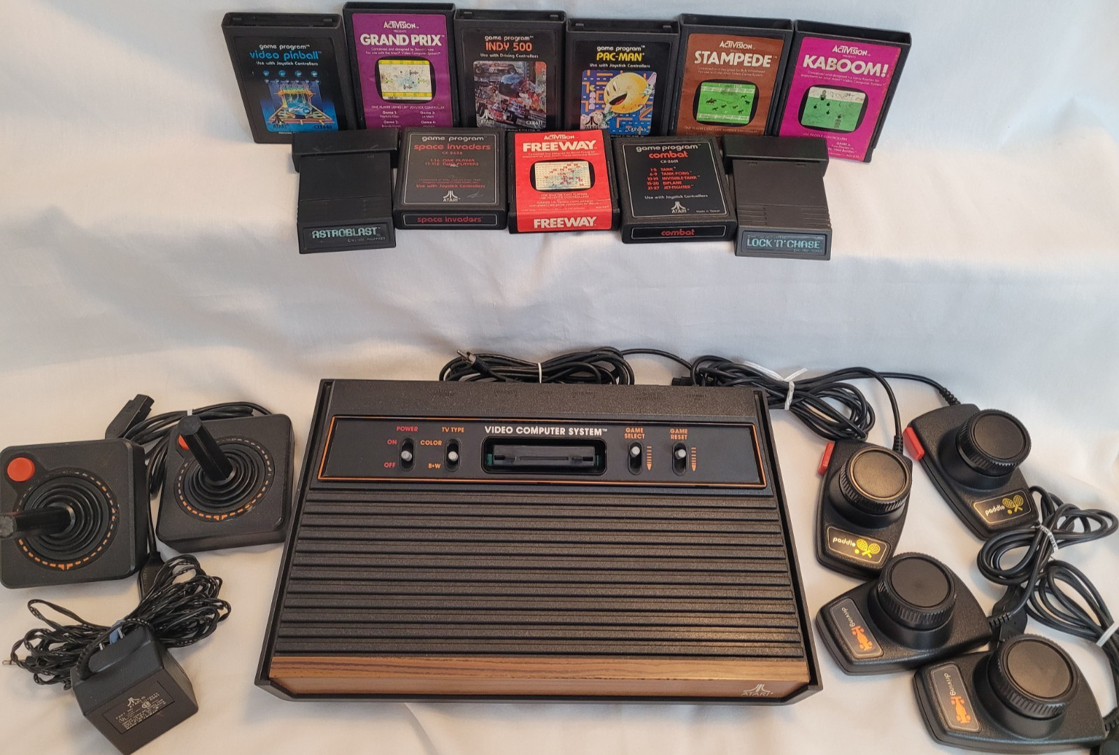 Atari Cx-2600 Console Joysticks Pong & Driving Controllers UNTESTED LOT 11 Games