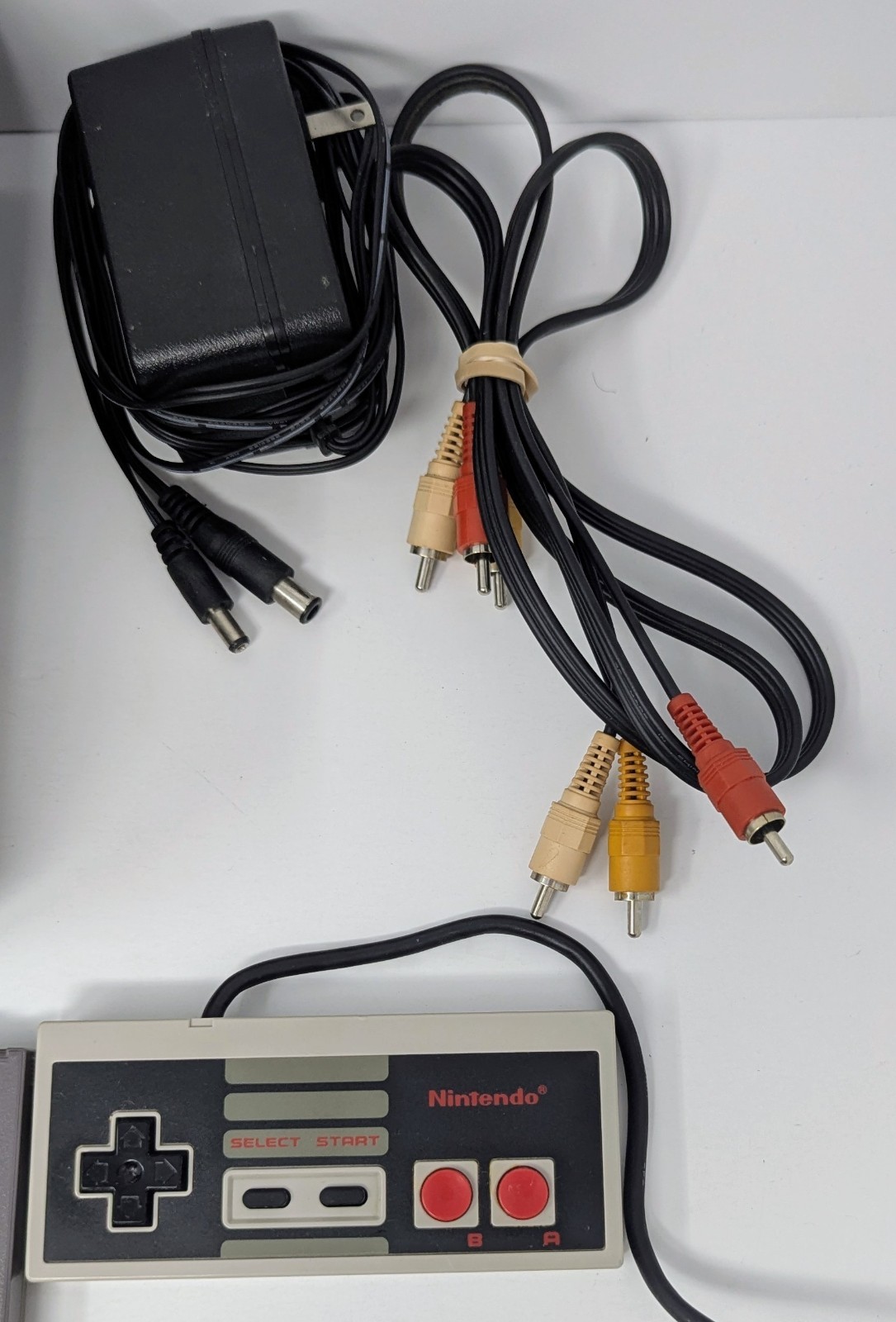 Nintendo NES Console Bundle w/ Super Mario/Duck Hunt – Tested & Working!