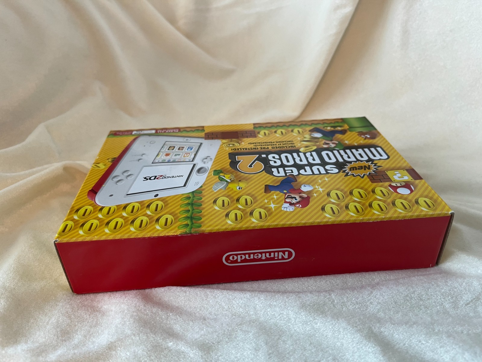 Nintendo 2DS Scarlet Red Console Super Mario Bros 2 Bundle Brand New Sealed Mint