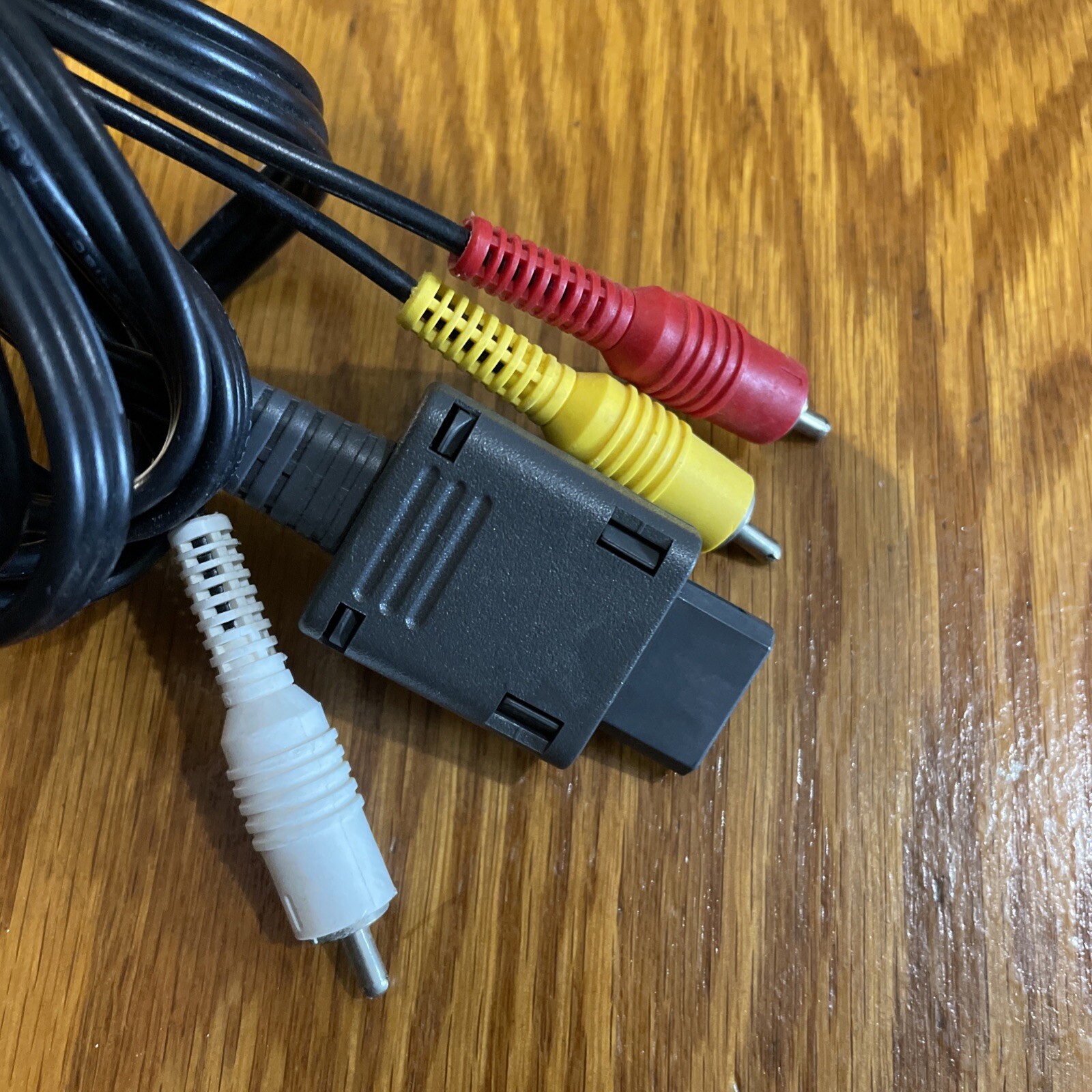 AUTHENTIC OEM Nintendo N64 Gamecube SNES AV RCA Video Cable Tested