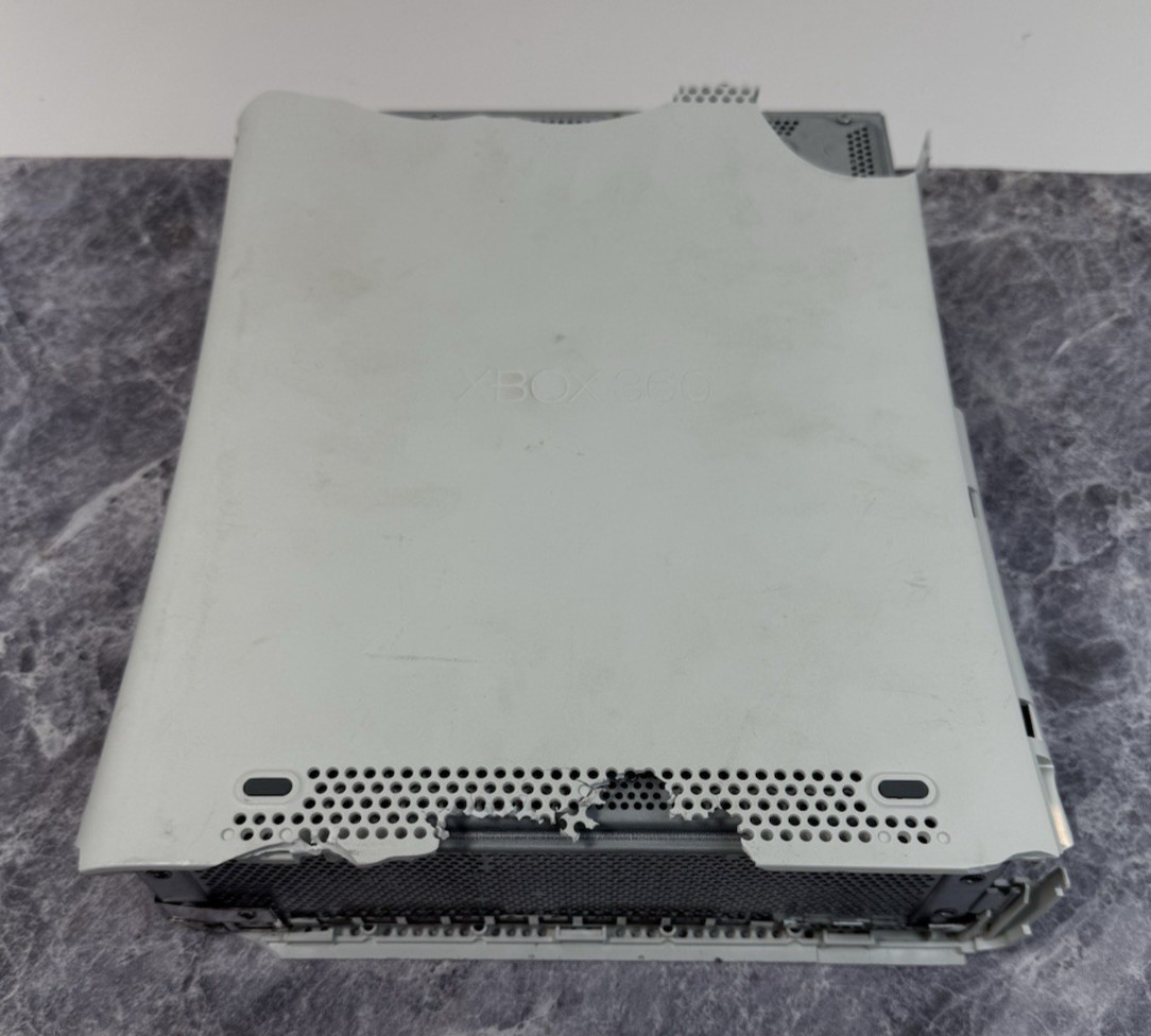 Microsoft Xbox 360 Console White w/ Power Supply FOR PARTS OR NOT WORKING