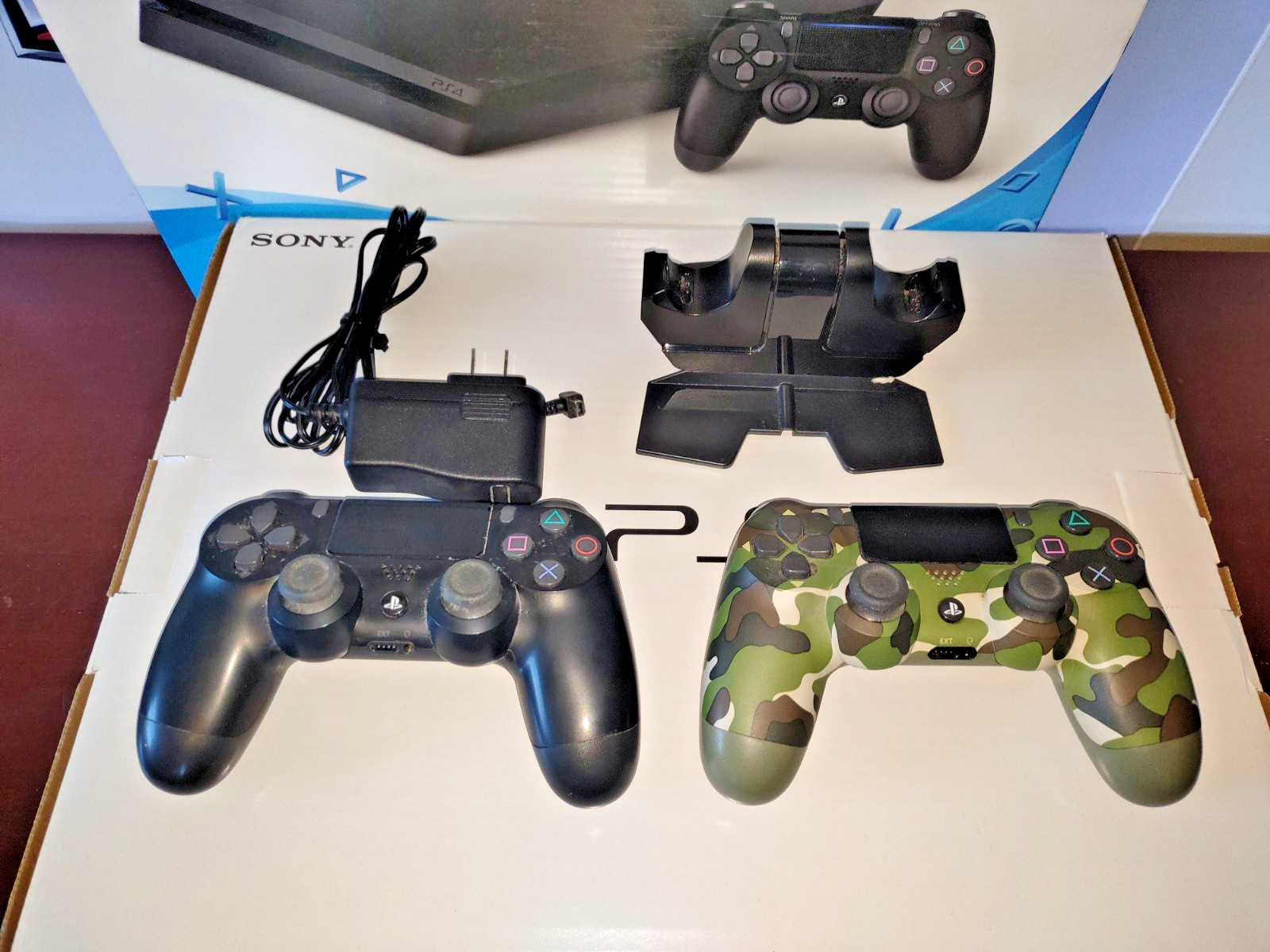 Sony PlayStation 4 Slim 1TB Console CUH-2215B w/ 2 Controllers and Charging Dock