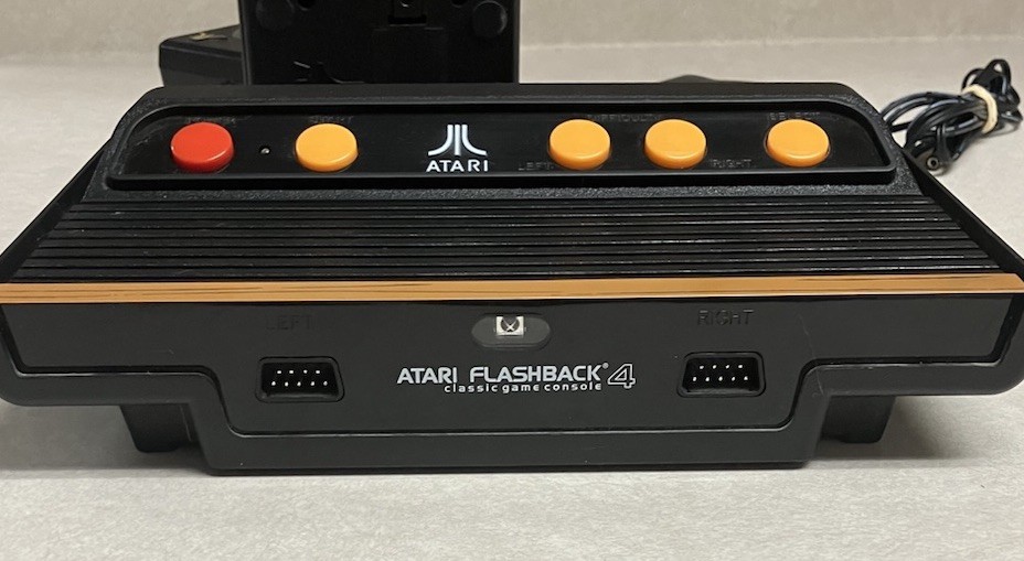 Atari Flashback 4 Classic Game Console 76 Pre-loaded games – Tested