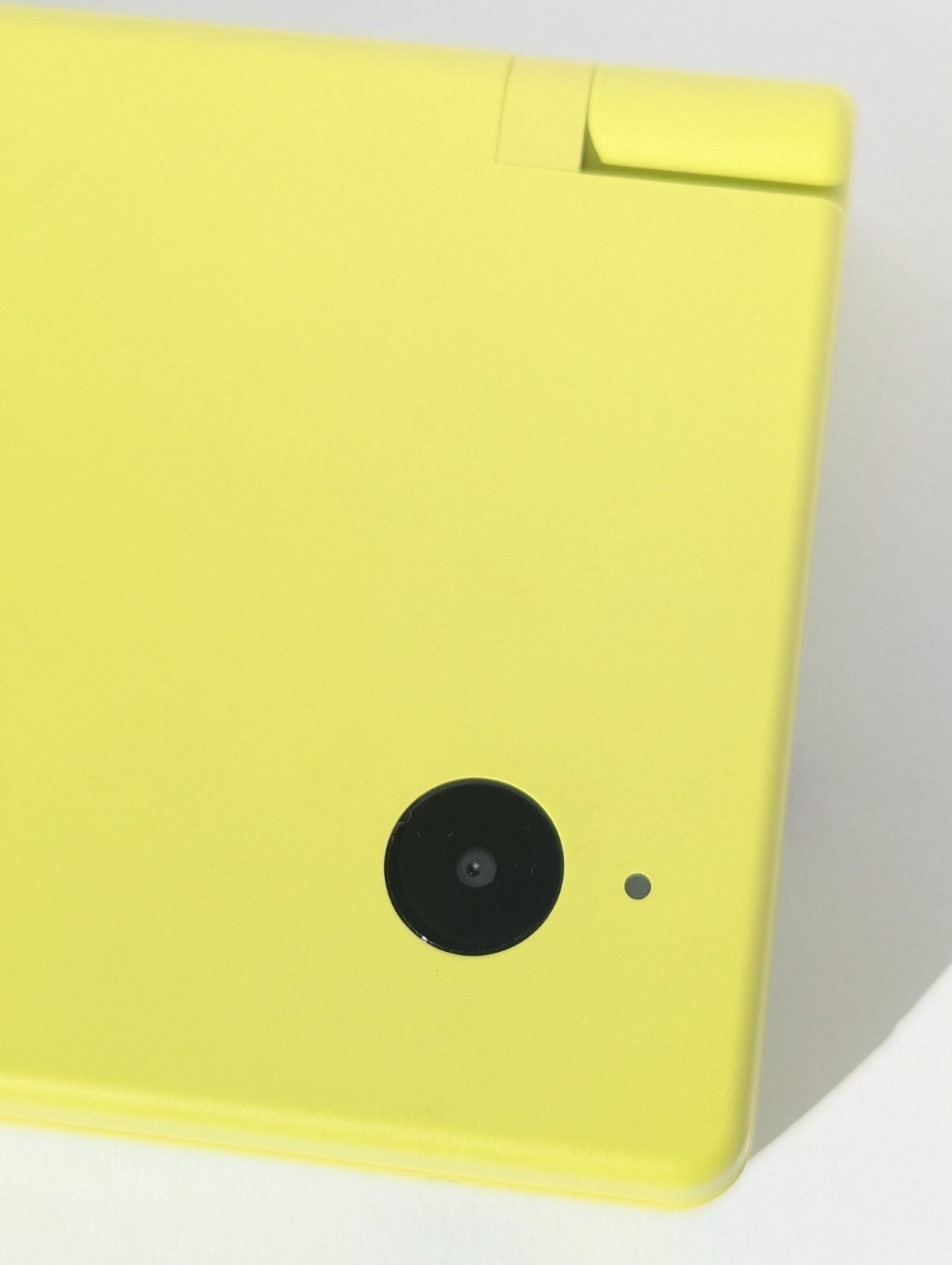 Nintendo DSi Lime Green Handheld System Console Japanese Mario Kart 8Games