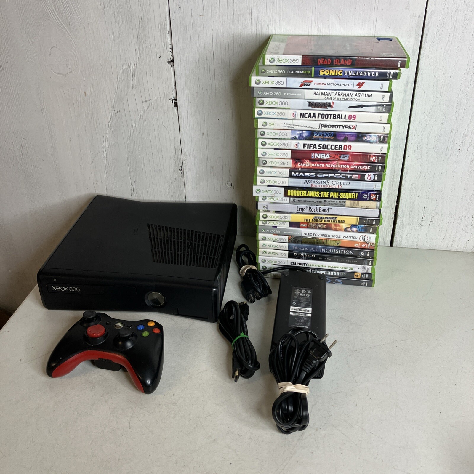 Microsoft Xbox 360 S 250GB 1439 Bundle 25 Games GTA IV HALO 3 MASS EFFECT DIABLO