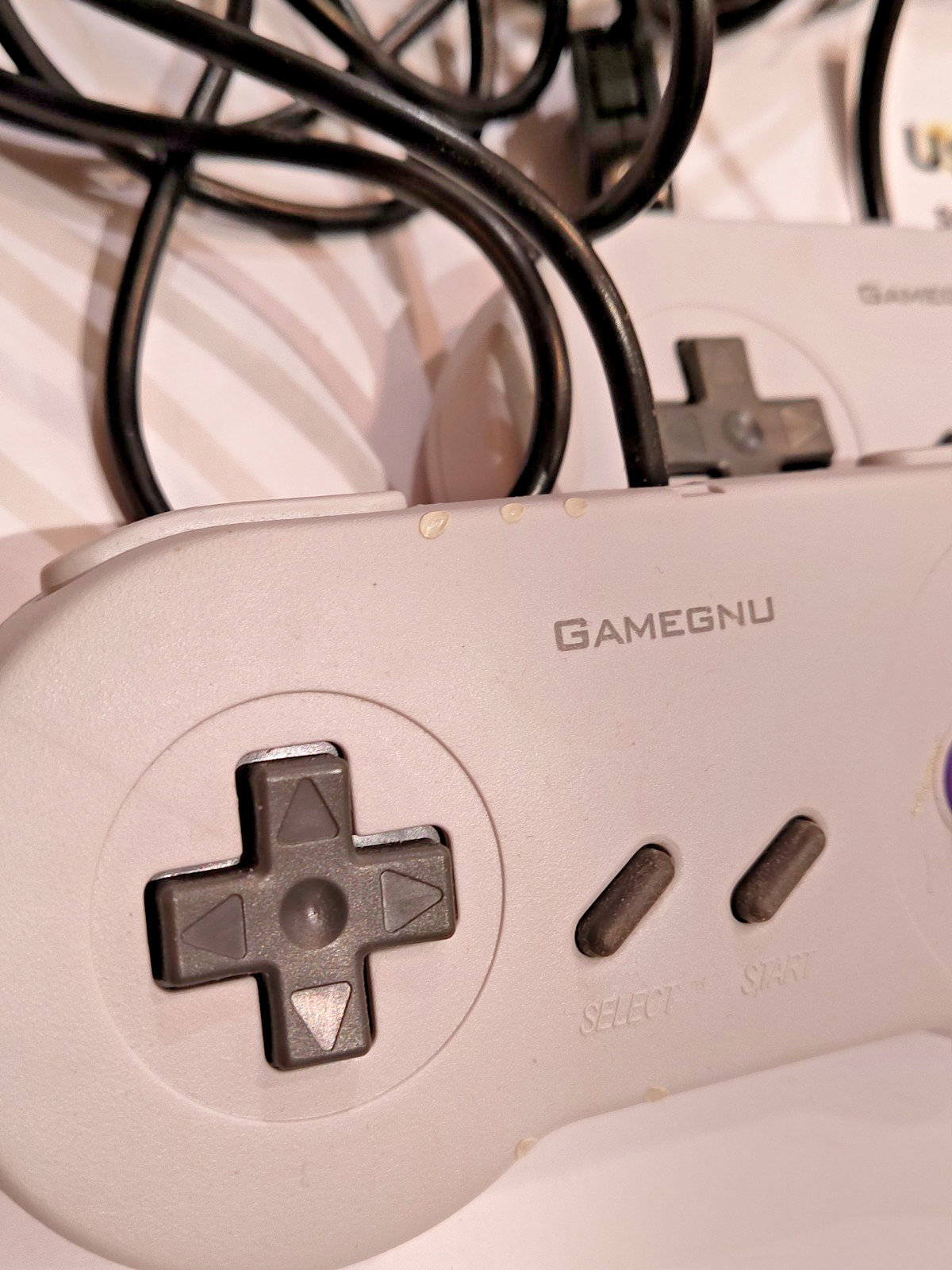 Super Mini SN-02 Retro Game Console – 821 Built-in 8-Bit Games – HDMI HD Output