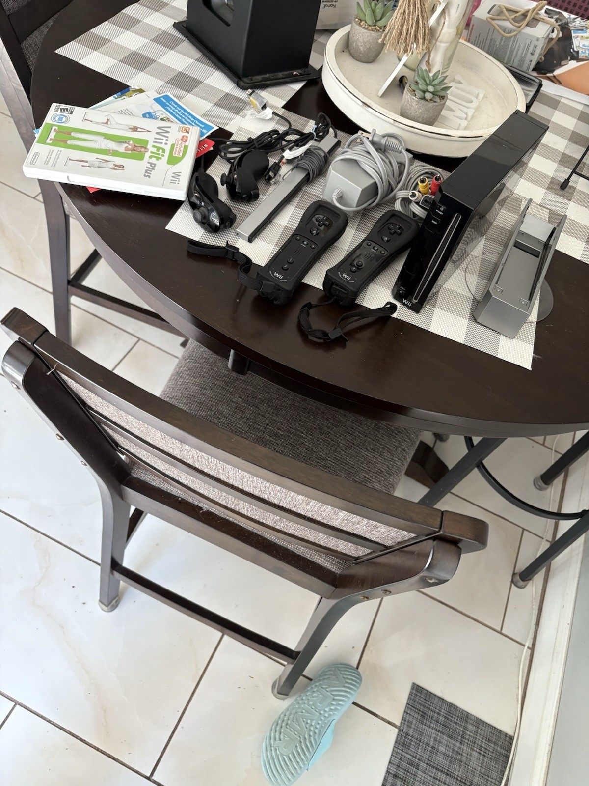 Nintendo Wii Black RVL-001 Console 2 Motion Plus & Sports Resort NO WII SPORTS