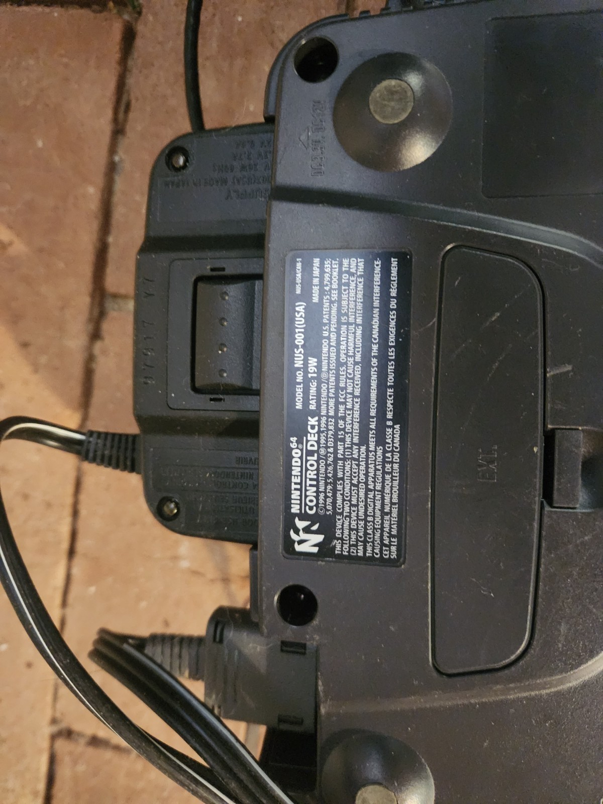 Nintendo 64 Home Console – Black with Mortal Kombat Trilogy cartridge