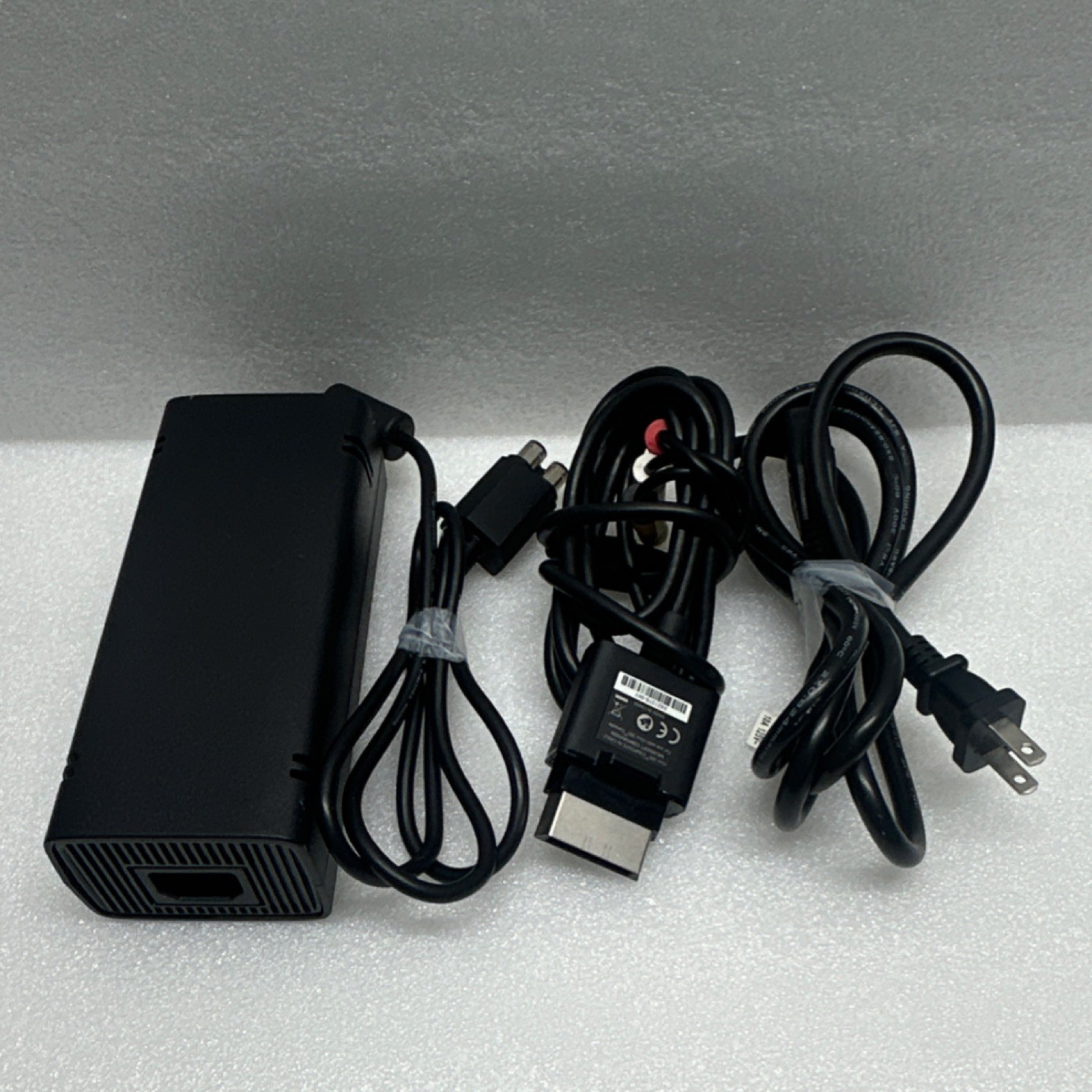 Microsoft Xbox 360 S Console w/ Kinect Sensor, Wired Controller, Cables